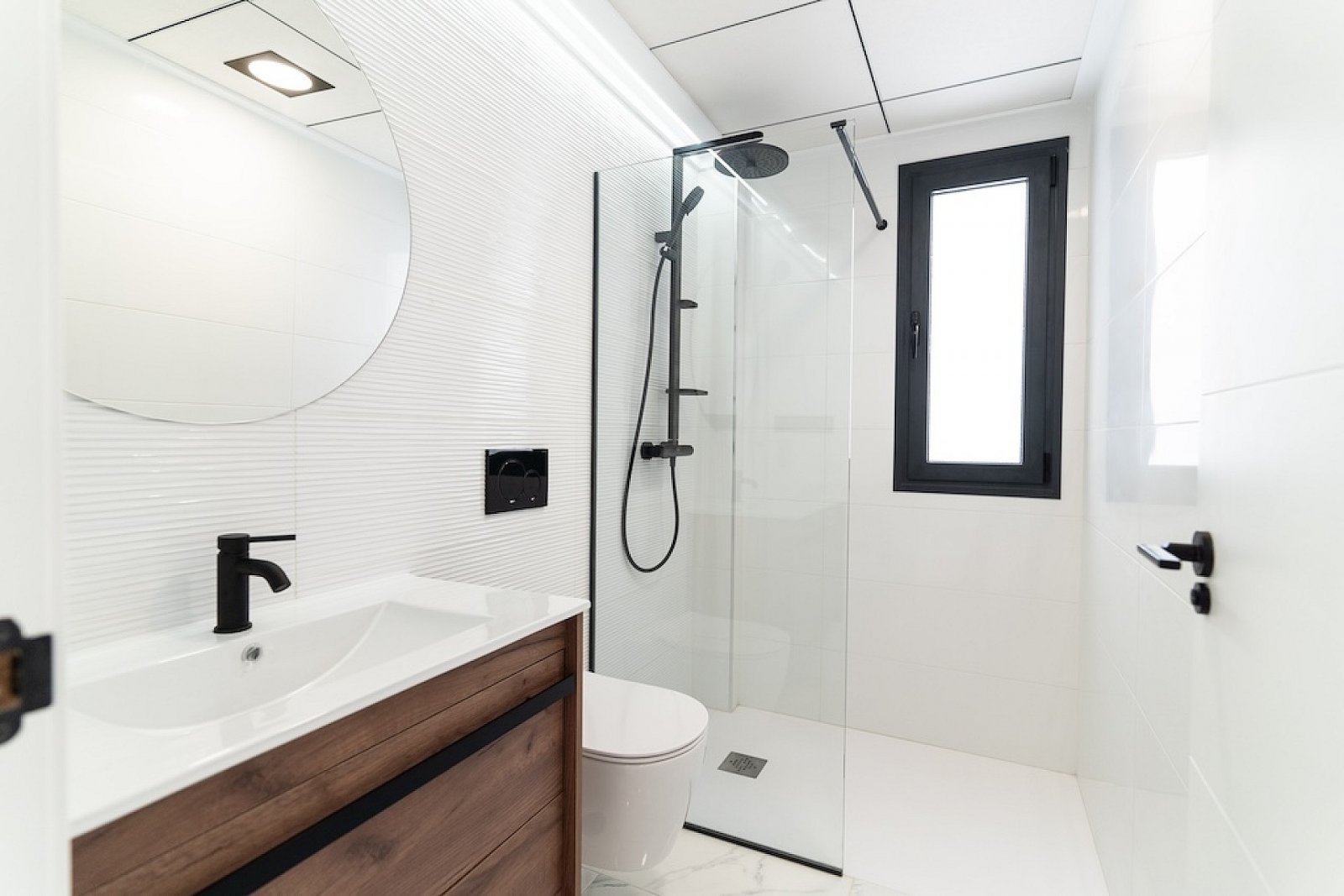 <p>Villa provided with 4 Bedrooms and 3 Bathrooms, communal swimming pool and underground parking space. </p><p>Discover these beautiful residences...