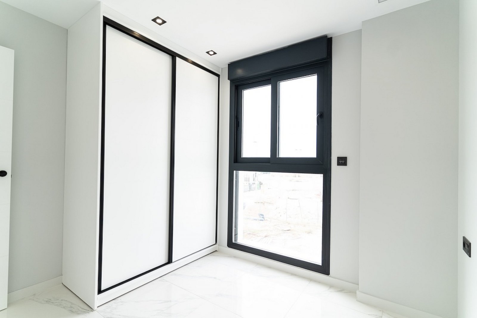 <p>Villa provided with 4 Bedrooms and 3 Bathrooms, communal swimming pool and underground parking space. </p><p>Discover these beautiful residences...