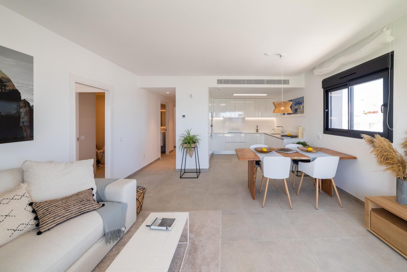 <p>Apartment with garden provided with 3 Bedrooms and 2 Bathrooms, communal swimming pool and underground parking space with storage room. </p>