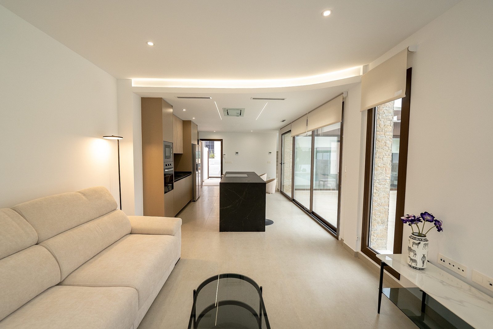 Komfortable Luxusvilla mit Pooloption und Parkplatz