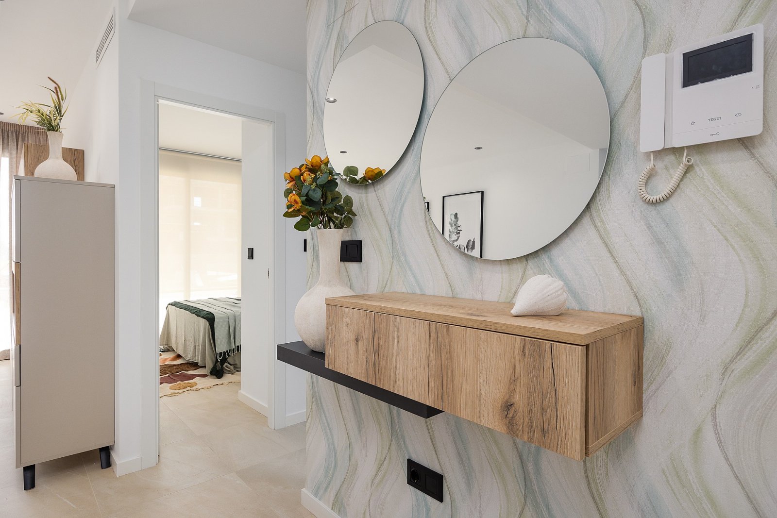 <p>Apartment with terrace provided with 2 Bedrooms and 2 Bathrooms, communal swimming pool and underground parking space. </p><p>A total of 240 con...