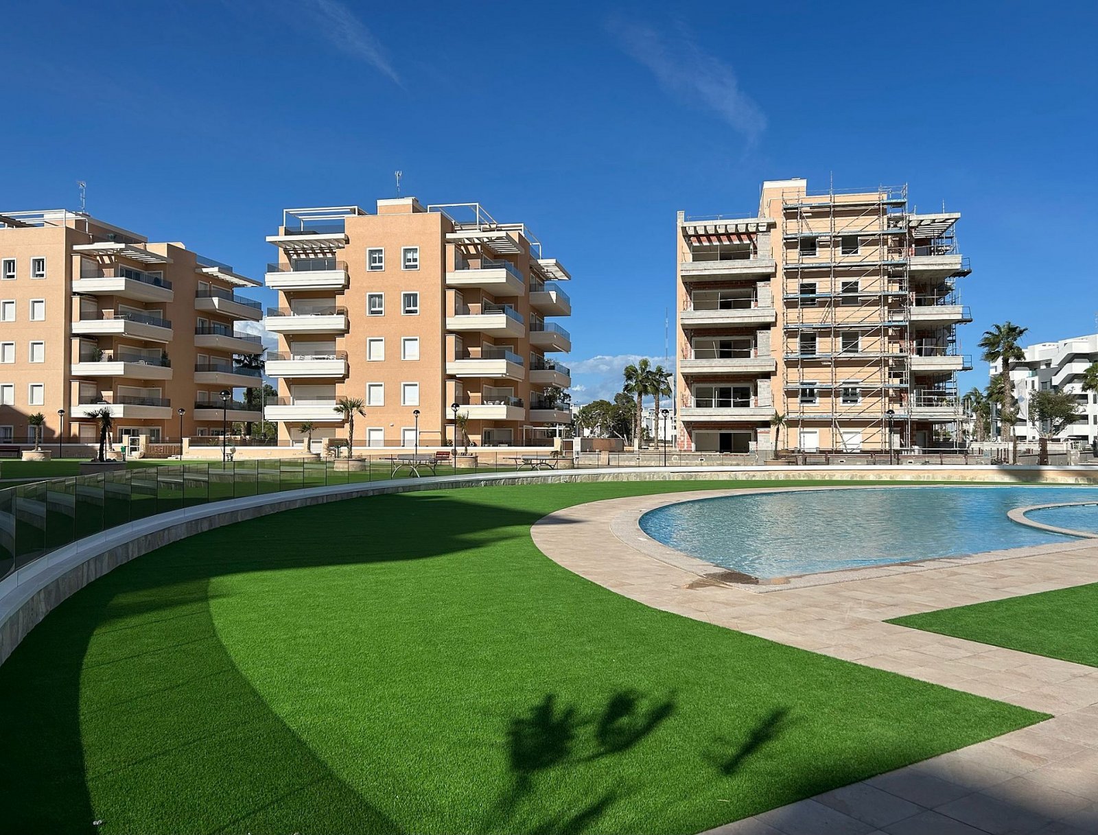 <p>Apartment with garden provided with 3 Bedrooms and 2 Bathrooms, inside & outside swimming pool and underground parking space. </p><p>We are plea...