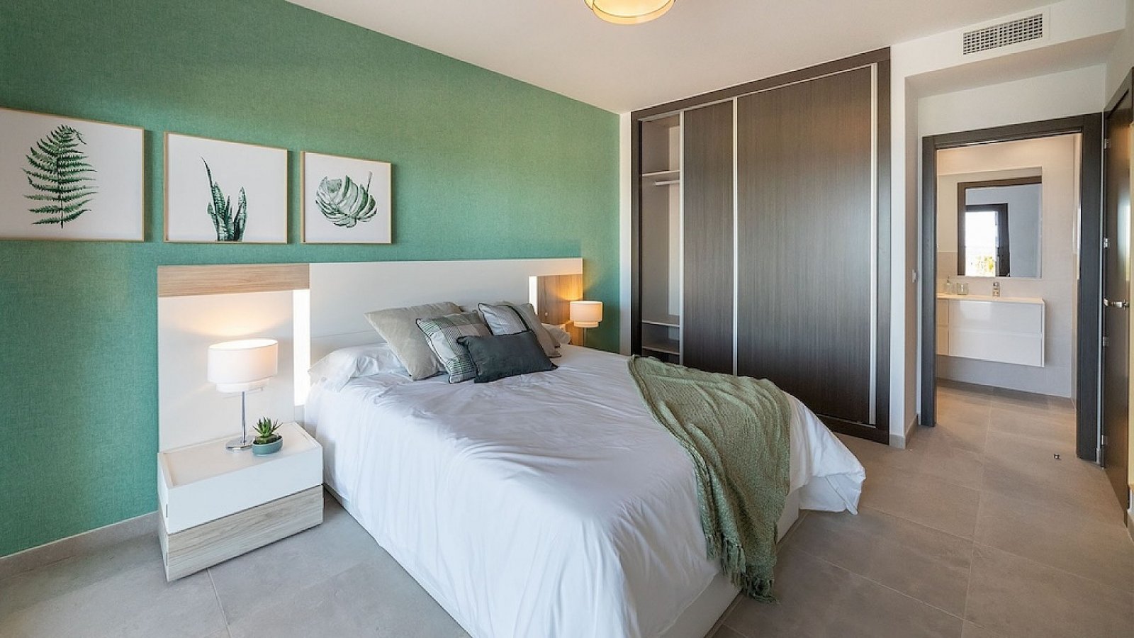 <p>Apartment with garden provided with 3 Bedrooms and 2 Bathrooms, communal swimming pool and underground parking space. </p><p>Step inside these a...