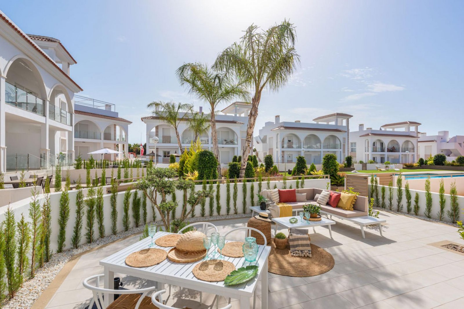 <p>Apartment with garden provided with 2 Bedrooms and 2 Bathrooms, communal swimming pool and private parking space within domain. </p><p>Welcome t...