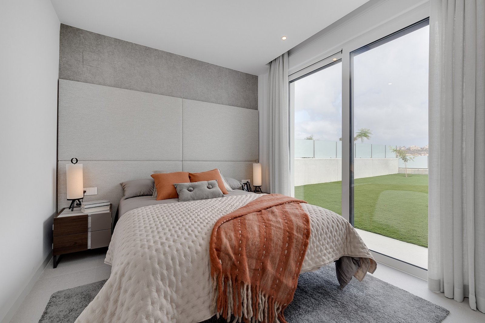 <p>Villa provided with 3 Bedrooms and 3 Bathrooms, private swimming pool and parking space on own plot. </p><p>Discover these beautiful detached vi...