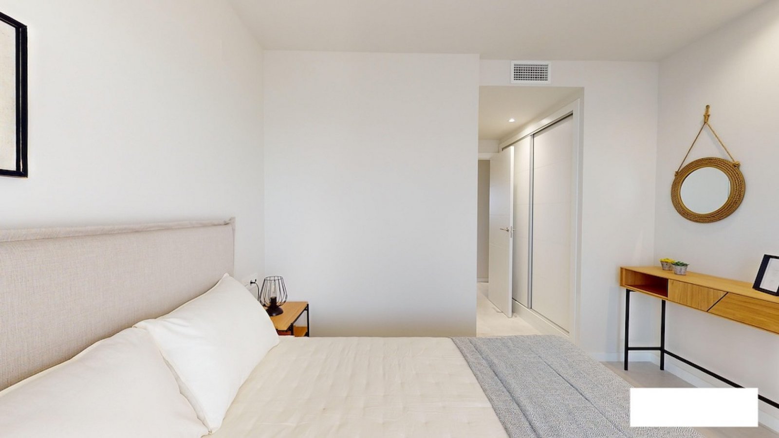 <p>Apartment with garden provided with 2 Bedrooms and 2 Bathrooms, communal swimming pool and underground parking space with storage room. </p>