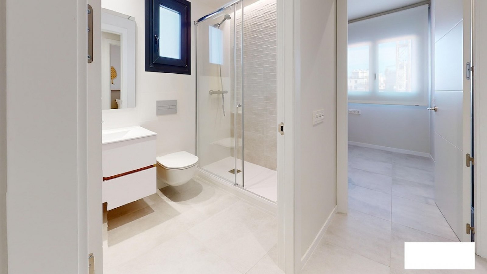 <p>Apartment with garden provided with 2 Bedrooms and 2 Bathrooms, communal swimming pool and underground parking space with storage room. </p>