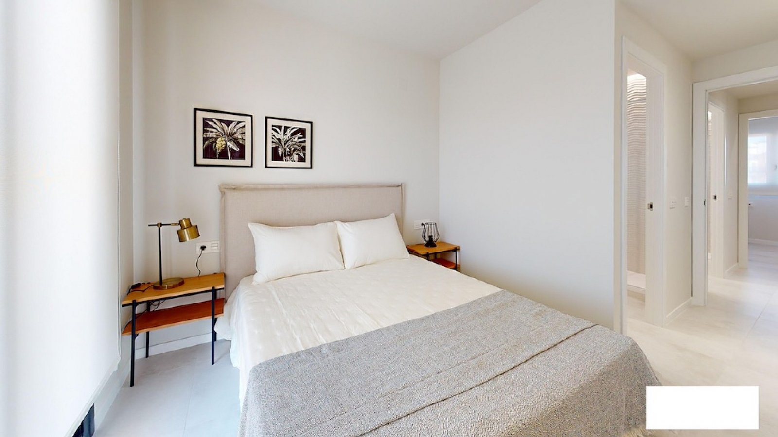 <p>Apartment with garden provided with 2 Bedrooms and 2 Bathrooms, communal swimming pool and underground parking space with storage room. </p>