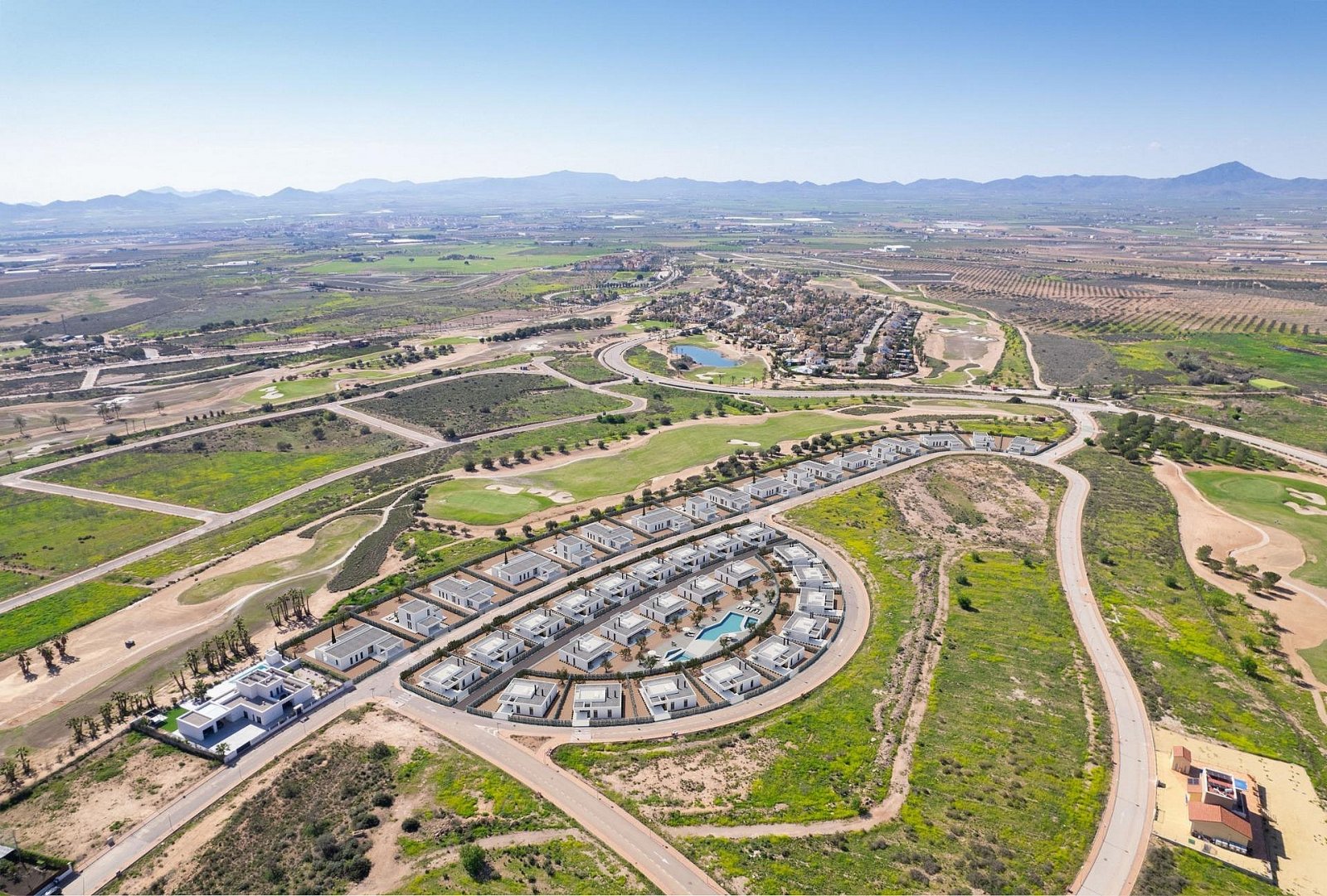 <p>Villa provided with 3 Bedrooms and 2 Bathrooms, private swimming pool and private garage for 2 cars. </p><p>Luxury new build homes on the front ...