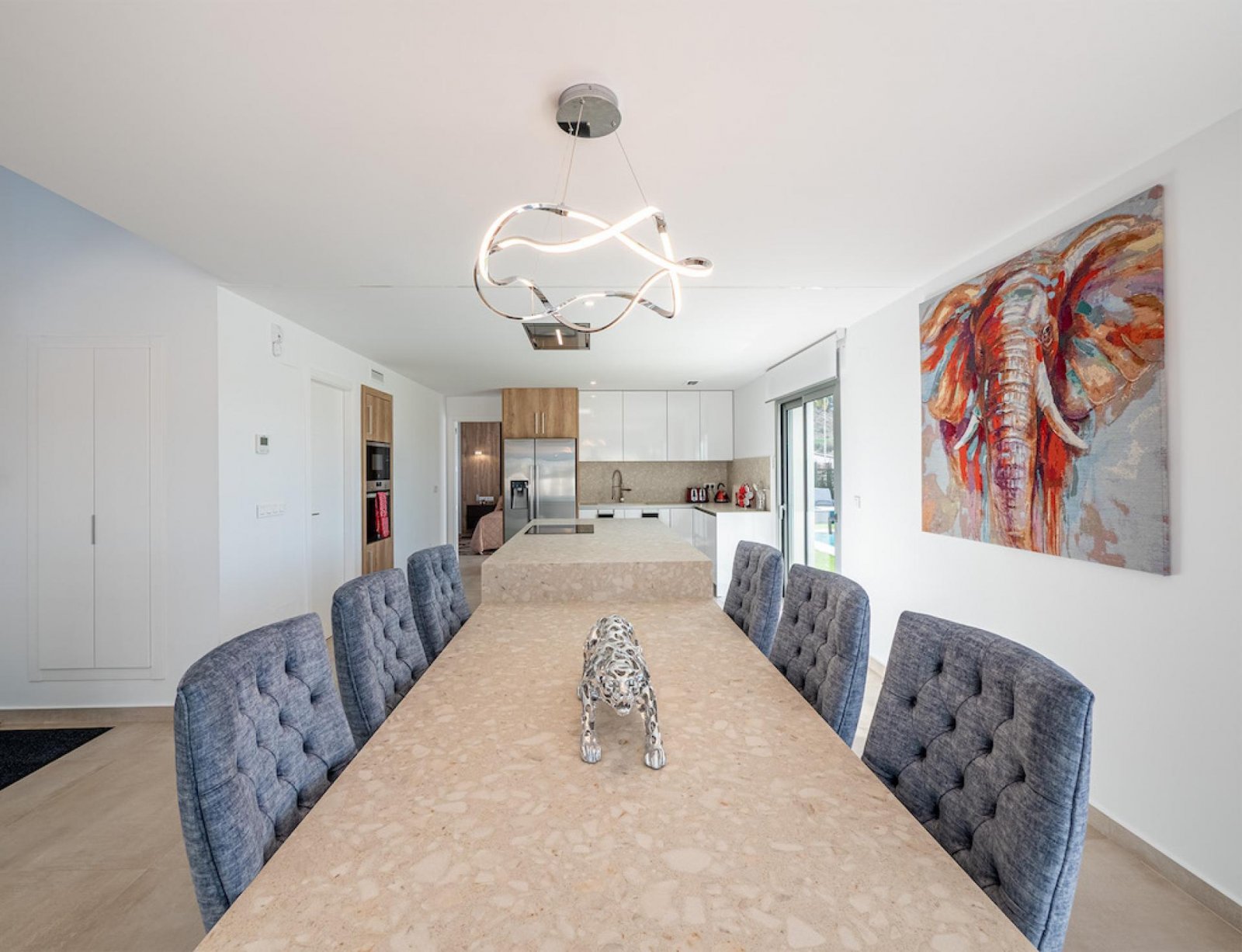 <p>Villa provided with 4 Bedrooms and 3 Bathrooms, private swimming pool and parking space on own plot. </p><p>Discover these luxury villas with br...