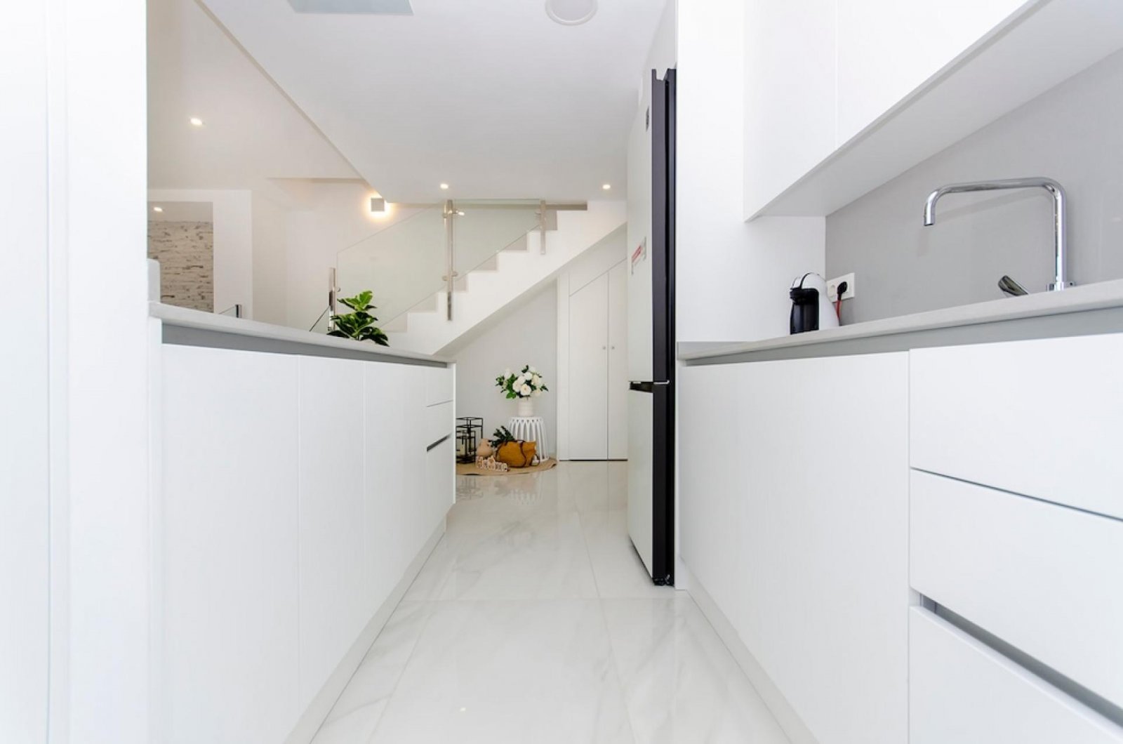 <p>Villa provided with 3 Bedrooms and 3 Bathrooms, private swimming pool and parking space on own plot. </p><p>Modern villas on spacious plots. Loc...