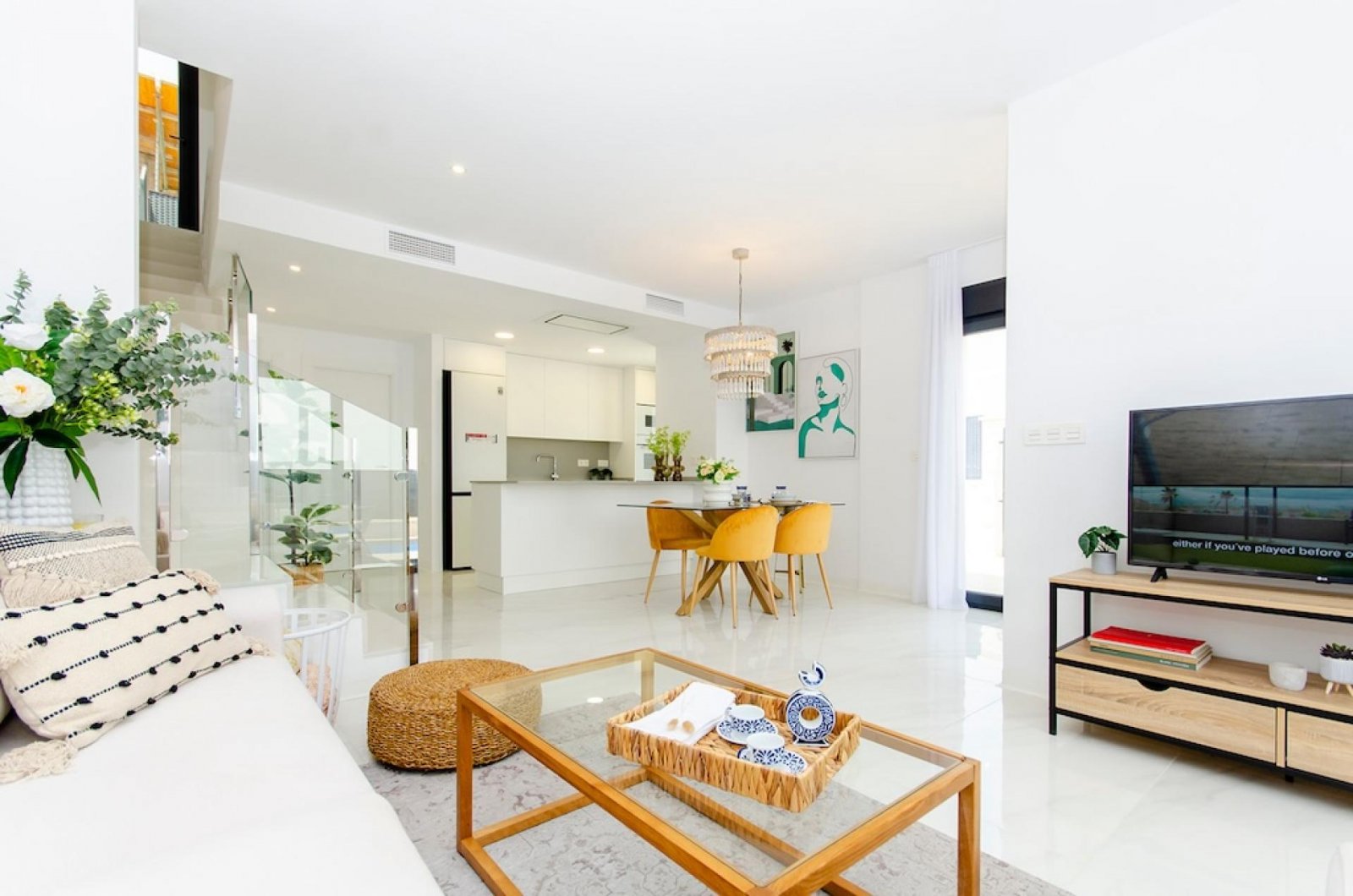 <p>Villa provided with 3 Bedrooms and 3 Bathrooms, private swimming pool and parking space on own plot. </p><p>Modern villas on spacious plots. Loc...