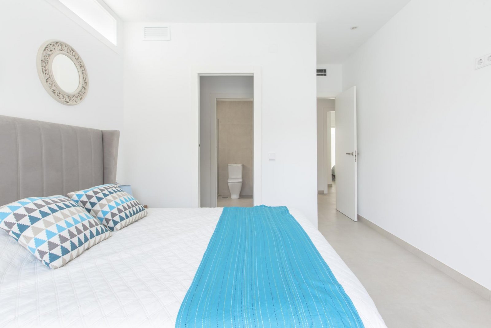 <p>Villa provided with 3 Bedrooms and 3 Bathrooms, private swimming pool and parking space on own plot. </p><p>These villas are being built within ...