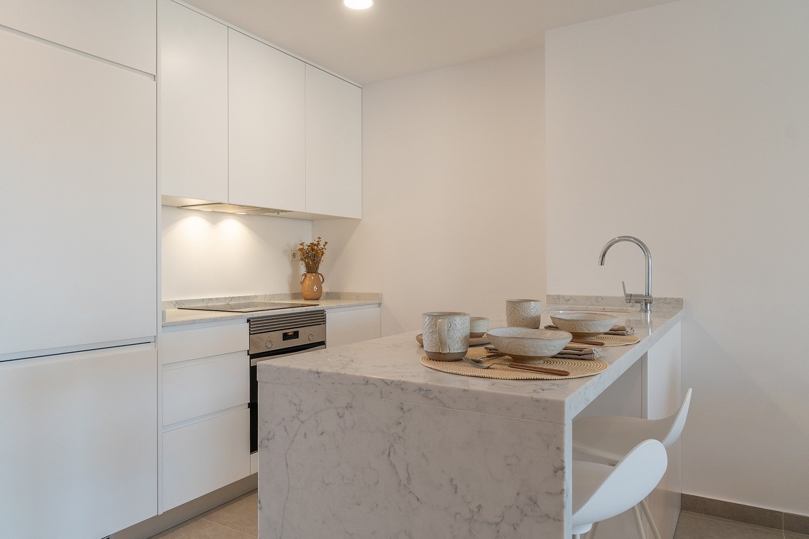 <p>Apartment with garden provided with 2 Bedrooms and 2 Bathrooms, communal swimming pool and underground parking space with storage room. </p>