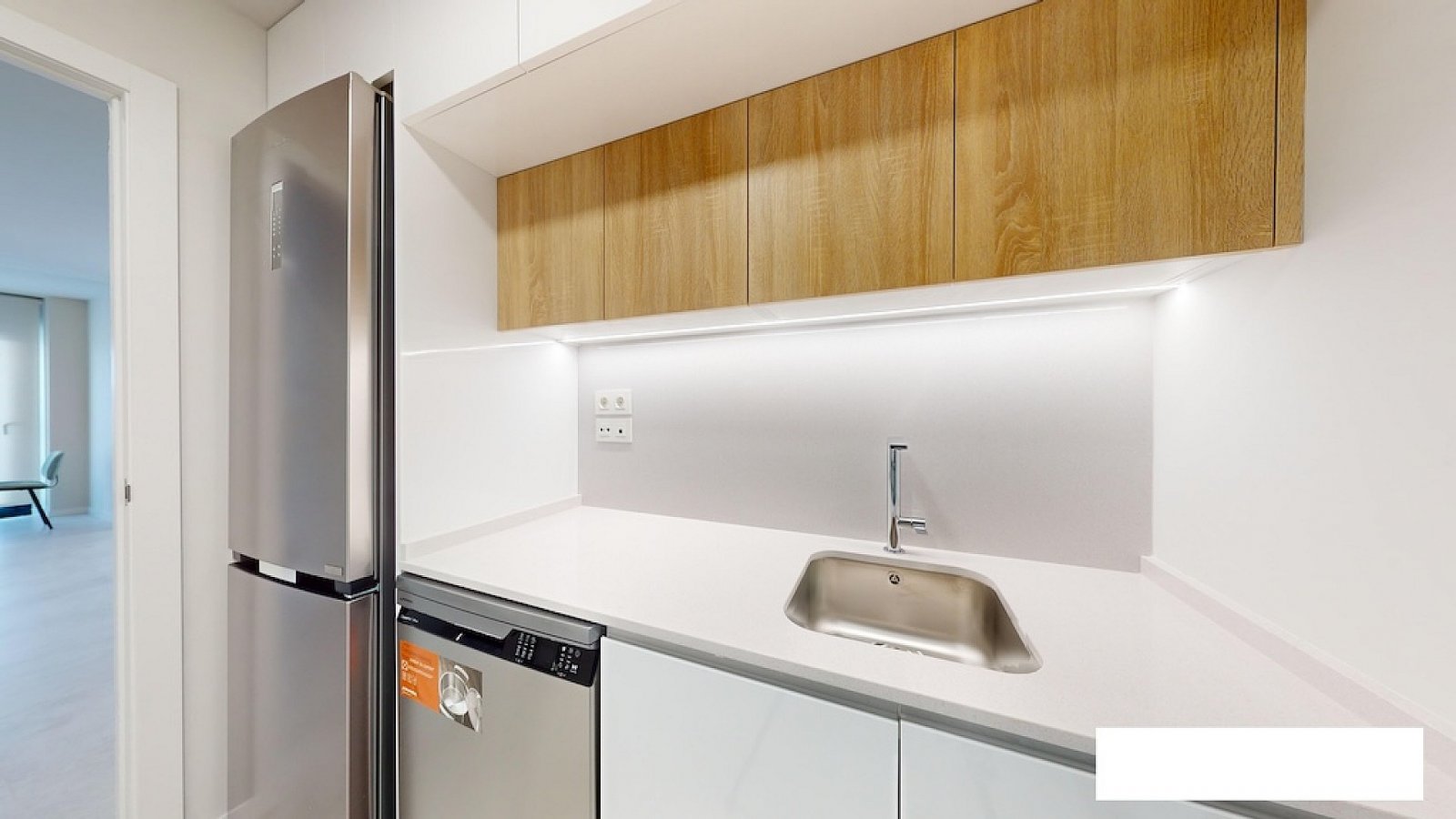 <p>Apartments - solarium provided with 2 Bedrooms and 2 Bathrooms, communal swimming pool and underground parking space with storage room. </p>