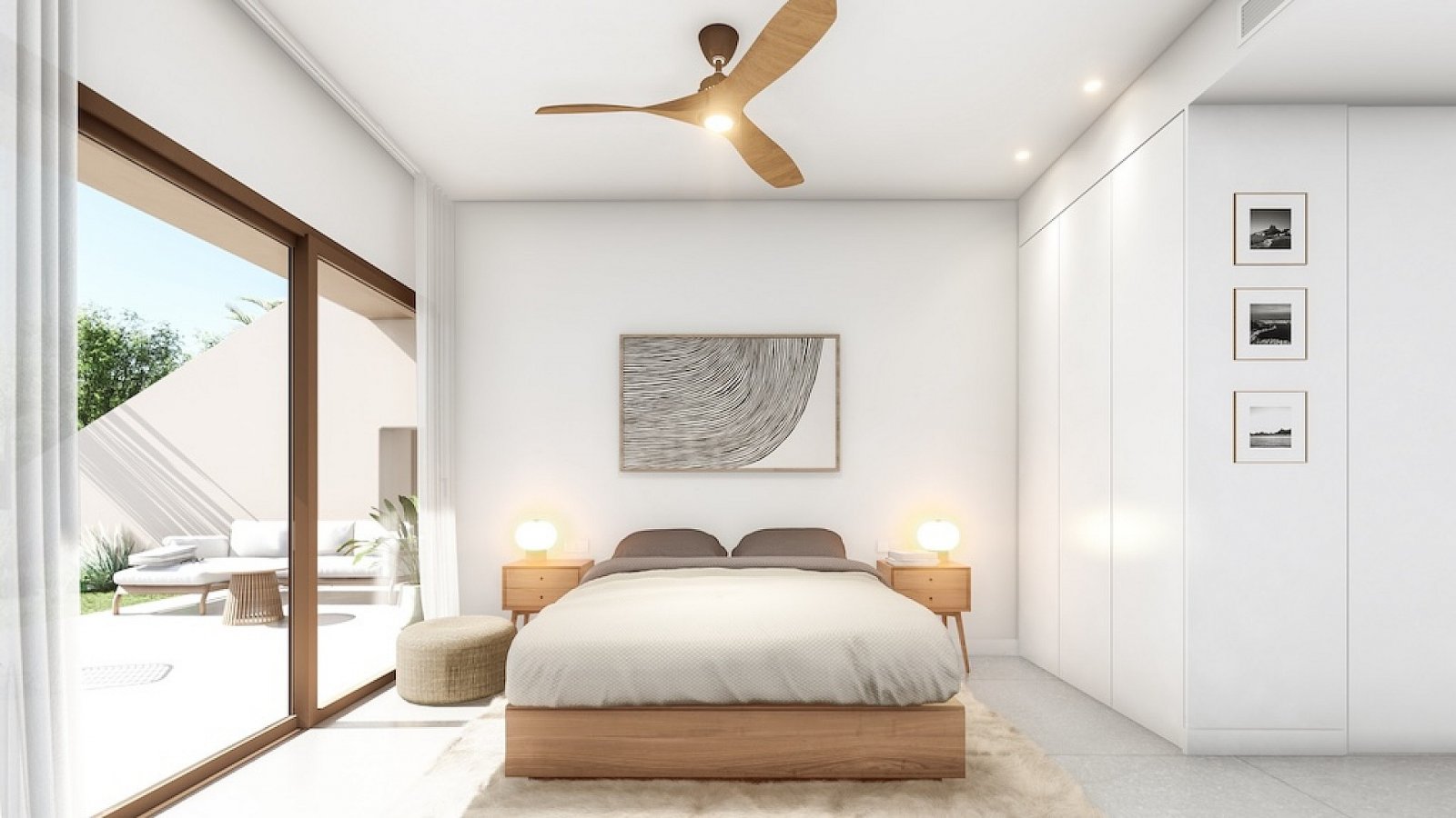 <p>Apartment with garden provided with 3 Bedrooms and 2 Bathrooms, communal swimming pool and parking spot. </p><p>Exclusive, low-rise development,...