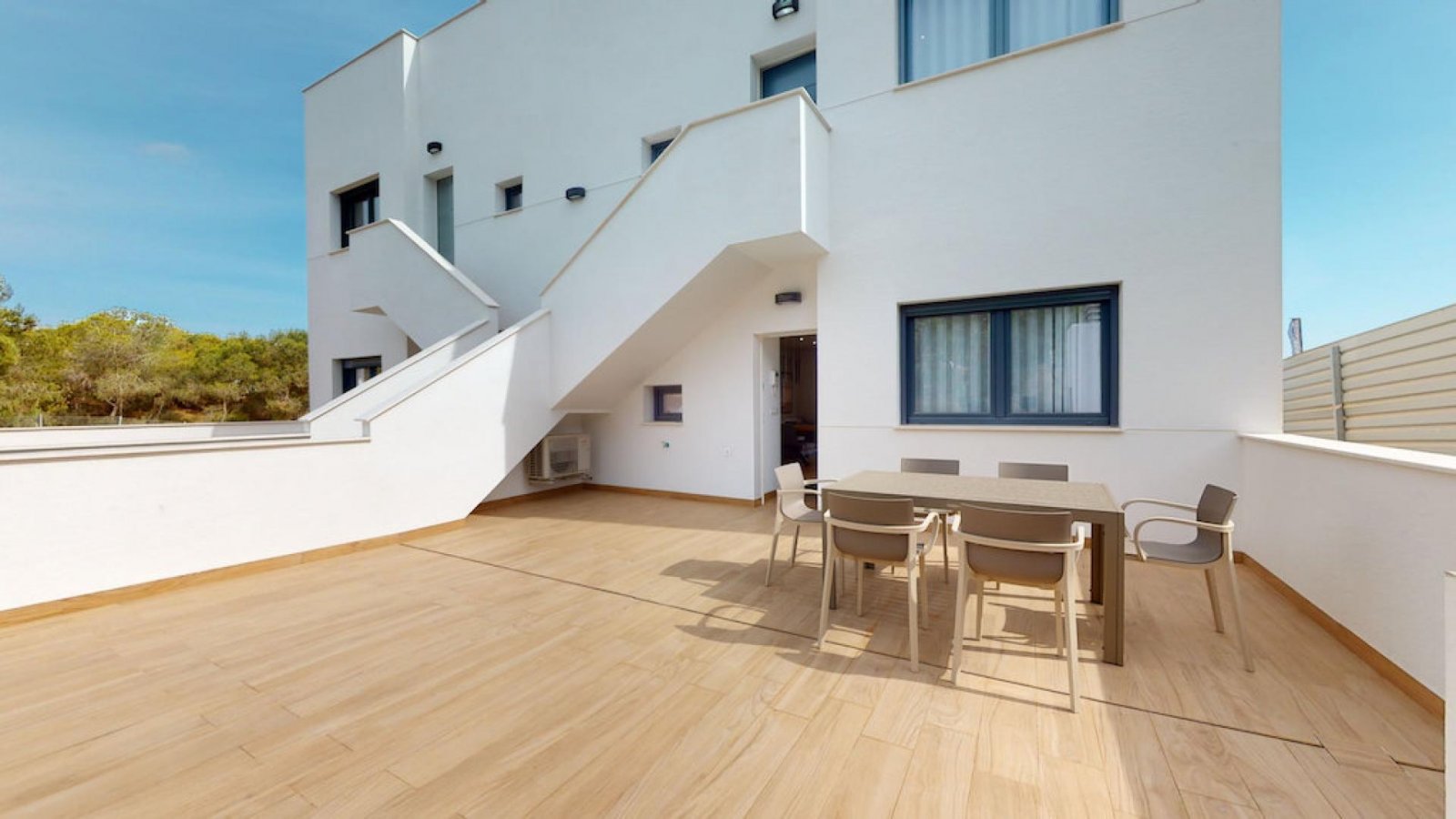 <p>Apartment with garden provided with 2 Bedrooms and 2 Bathrooms, communal swimming pool and optional underground parking space. </p><p>Modern apa...