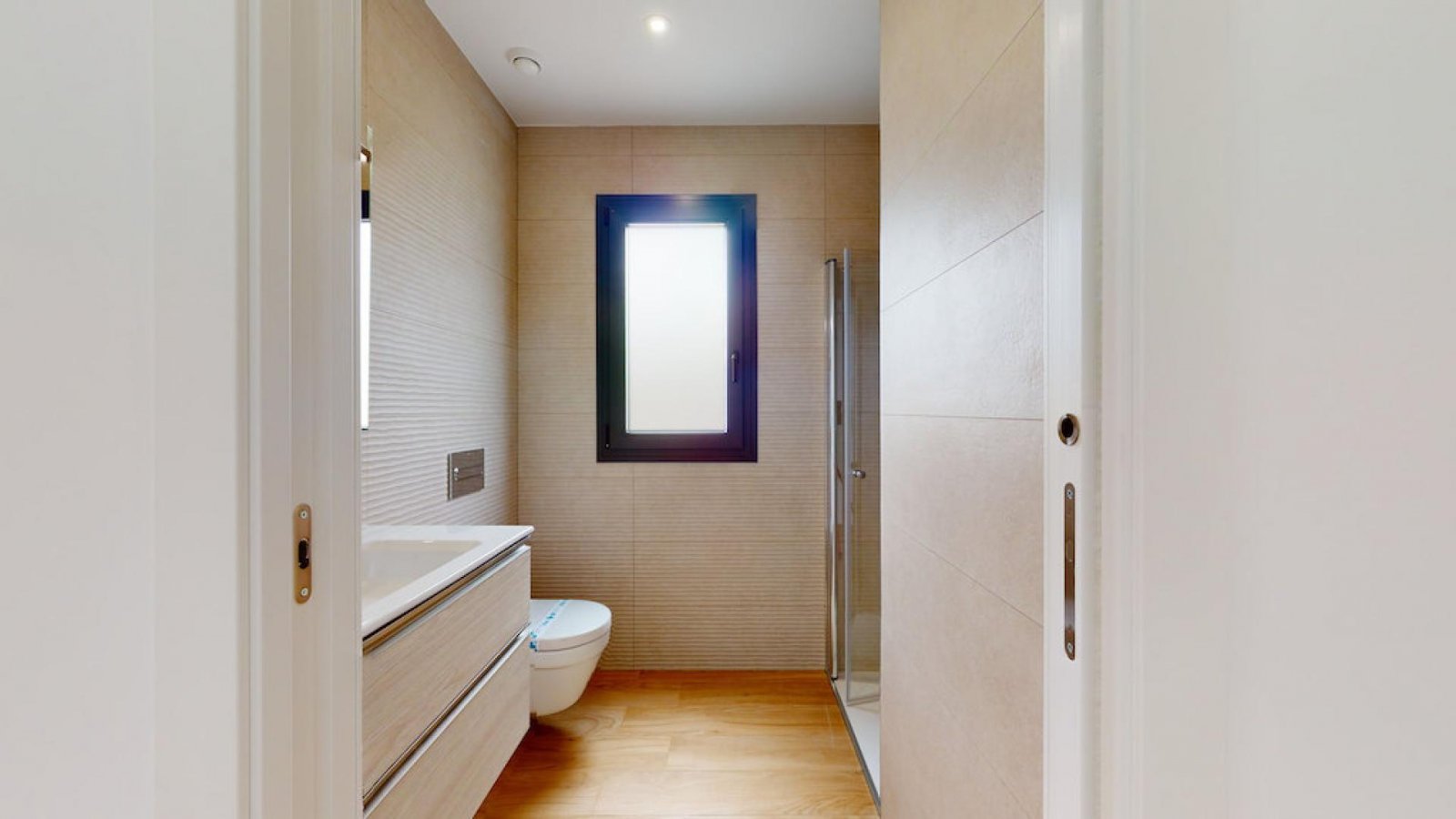 <p>Apartment with garden provided with 2 Bedrooms and 2 Bathrooms, communal swimming pool and optional underground parking space. </p><p>Modern apa...