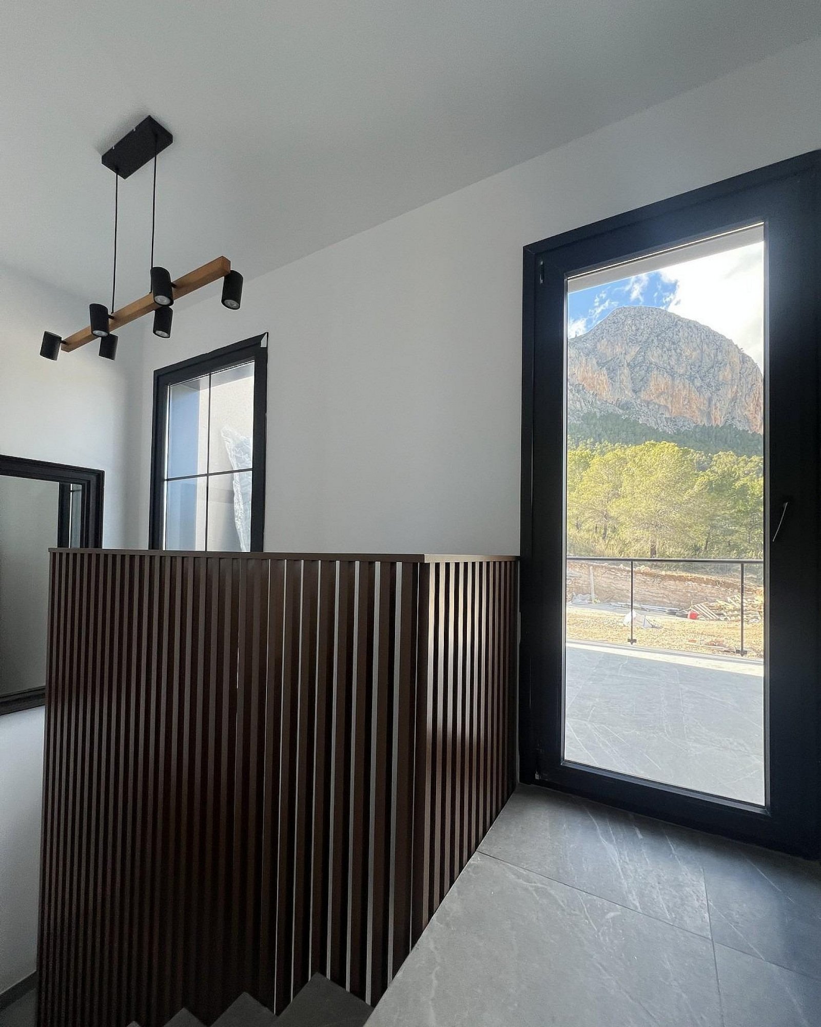 <p>Villa provided with 3 Bedrooms and 2 Bathrooms, private swimming pool and parking space on own plot. </p>