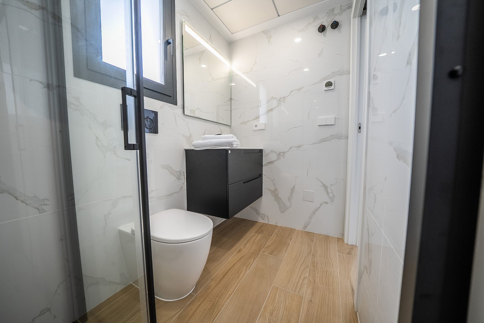 <p>Villa with basement provided with 3 Bedrooms and 2 Bathrooms, private swimming pool and parking space on own plot. </p>