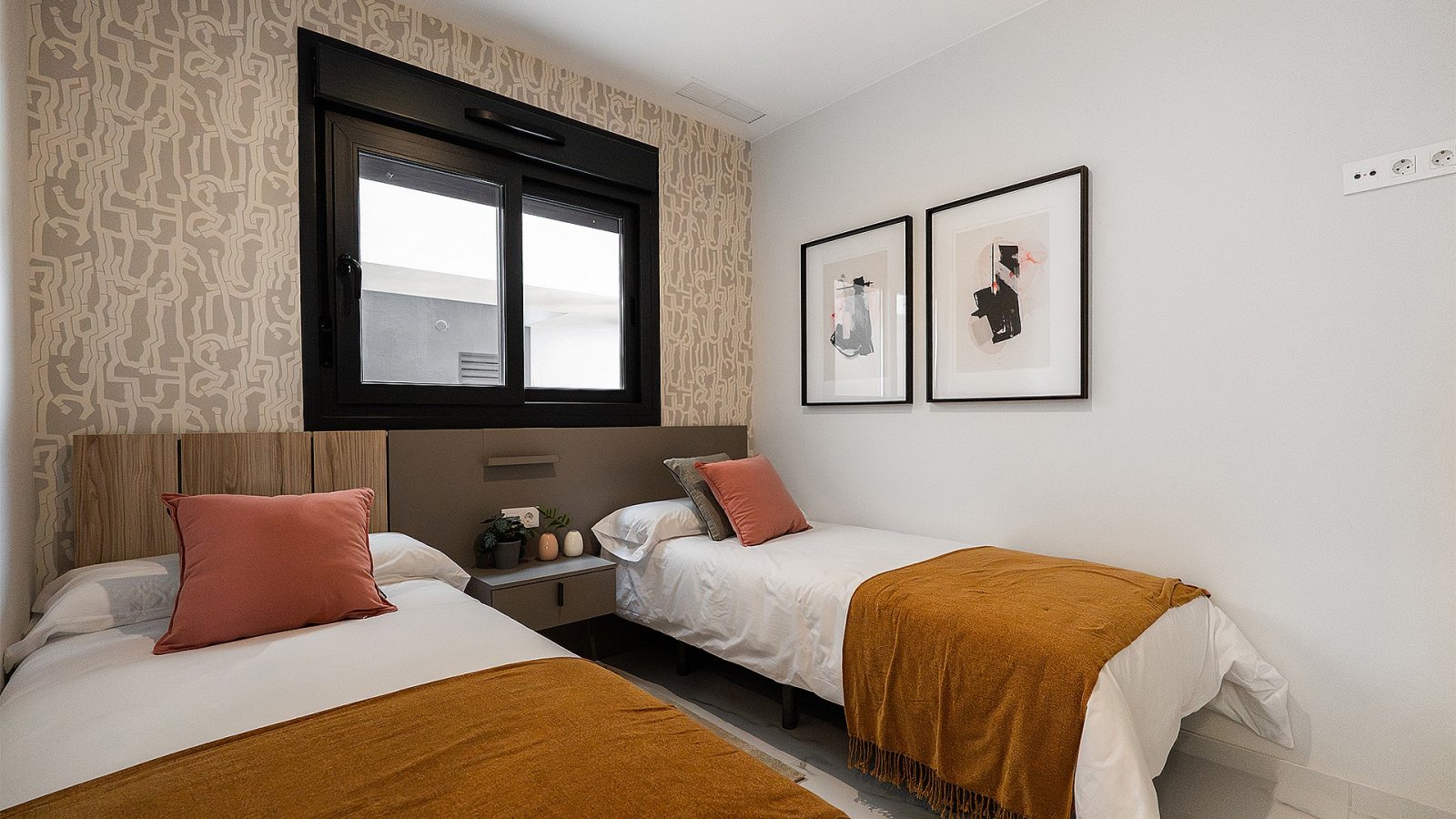 Sonnige Terrassenwohnung mit Gemeinschaftspool