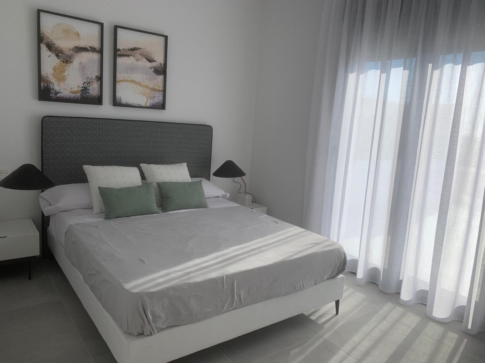 <p>Villa provided with 3 Bedrooms and 3 Bathrooms, private swimming pool and parking space on own plot. </p><p>Step inside these modern detached vi...