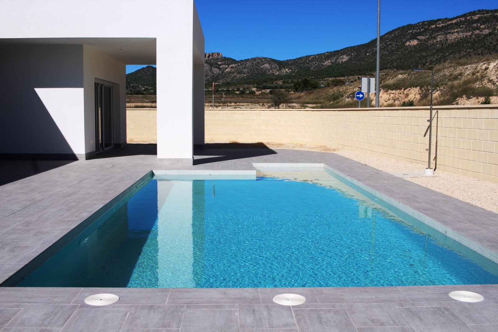 <p>Villa provided with 3 Bedrooms and 2 Bathrooms, private swimming pool and parking space on own plot. </p><p>We are delighted to present you this...