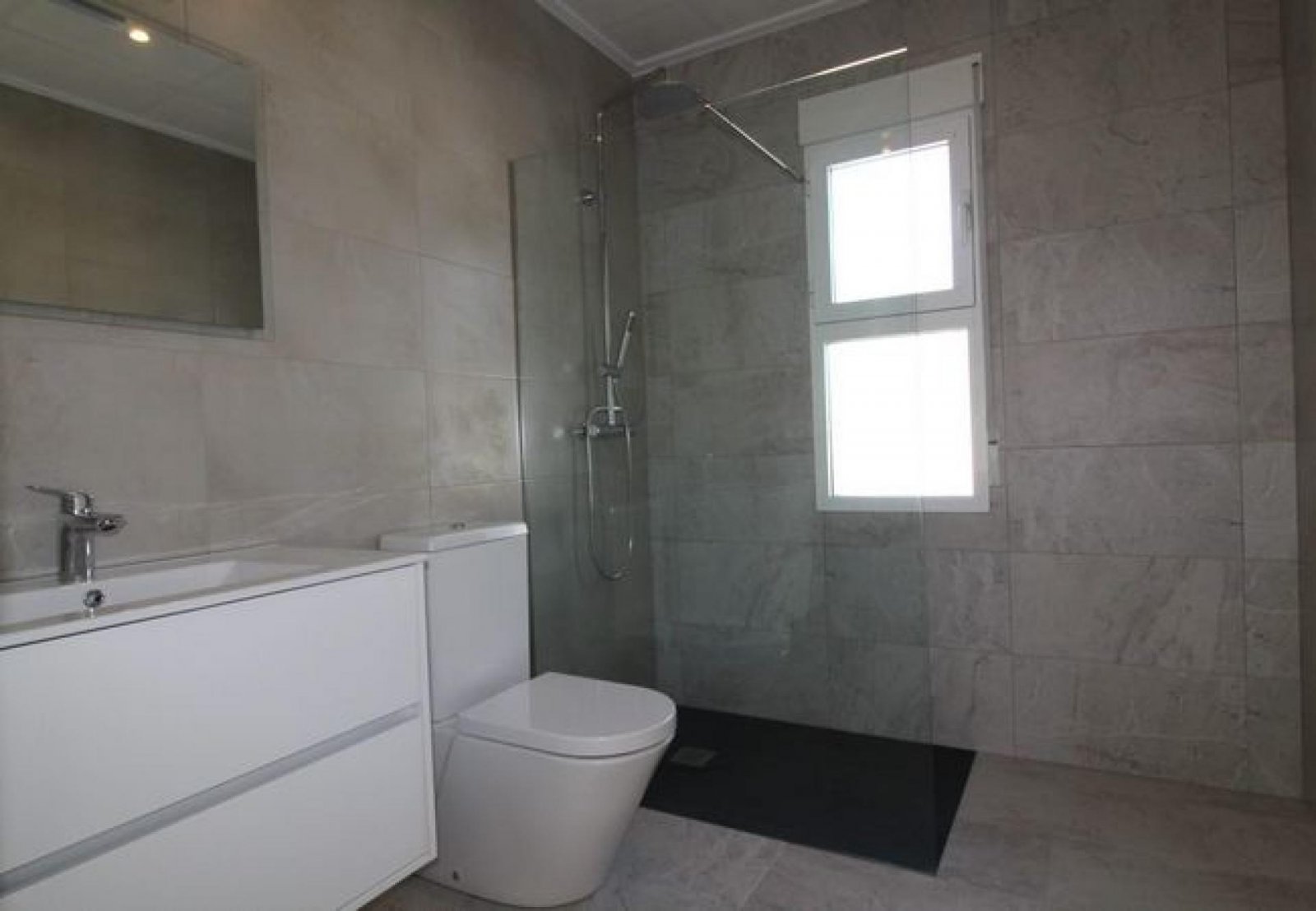 <p>Villa provided with 3 Bedrooms and 2 Bathrooms, optional swimming pool and carport. </p><p>Want to realise your own ideas? Then build your own v...