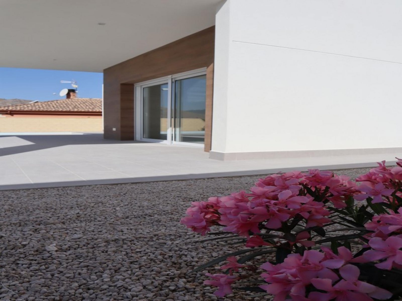 <p>Villa provided with 3 Bedrooms and 2 Bathrooms, private swimming pool and parking space on own plot. </p><p>We are delighted to present you this...