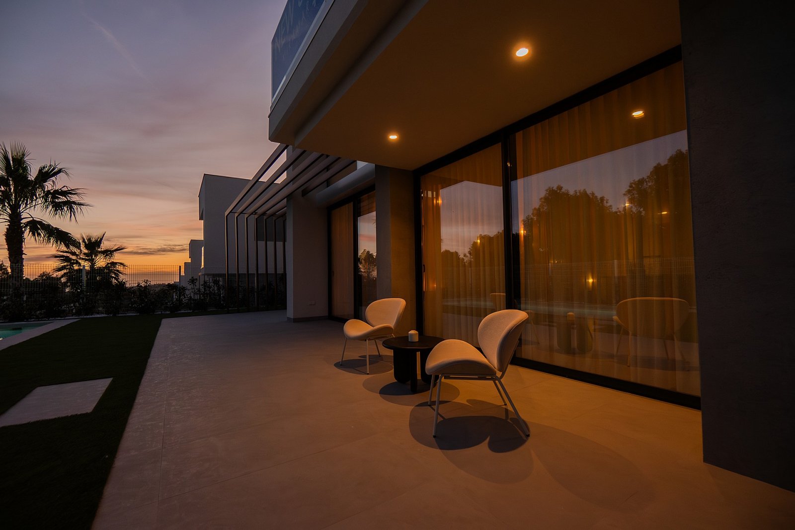 Moderne Villa mit Terrasse & Garten