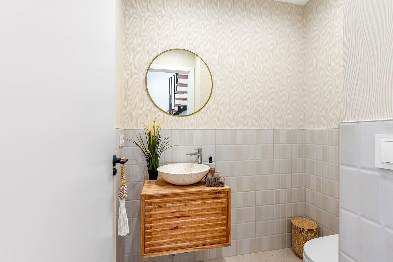 <p>Villa with basement provided with 3 Bedrooms and 2 Bathrooms, private swimming pool and parking space on own plot. </p><p>New complex of innovat...