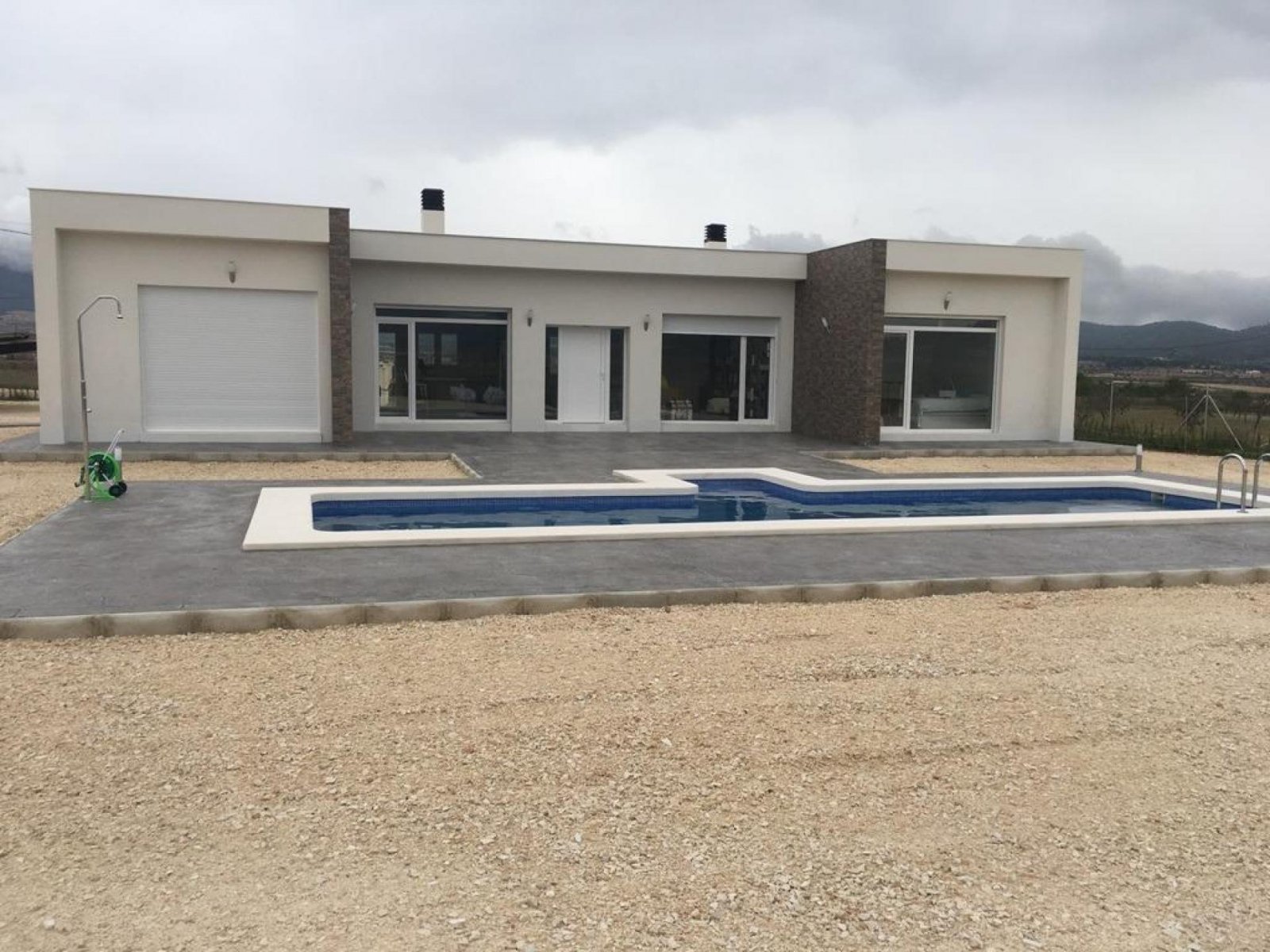<p>Villa provided with 3 Bedrooms and 2 Bathrooms, private swimming pool and parking space on own plot. </p><p>Modern New Build Villa in various co...