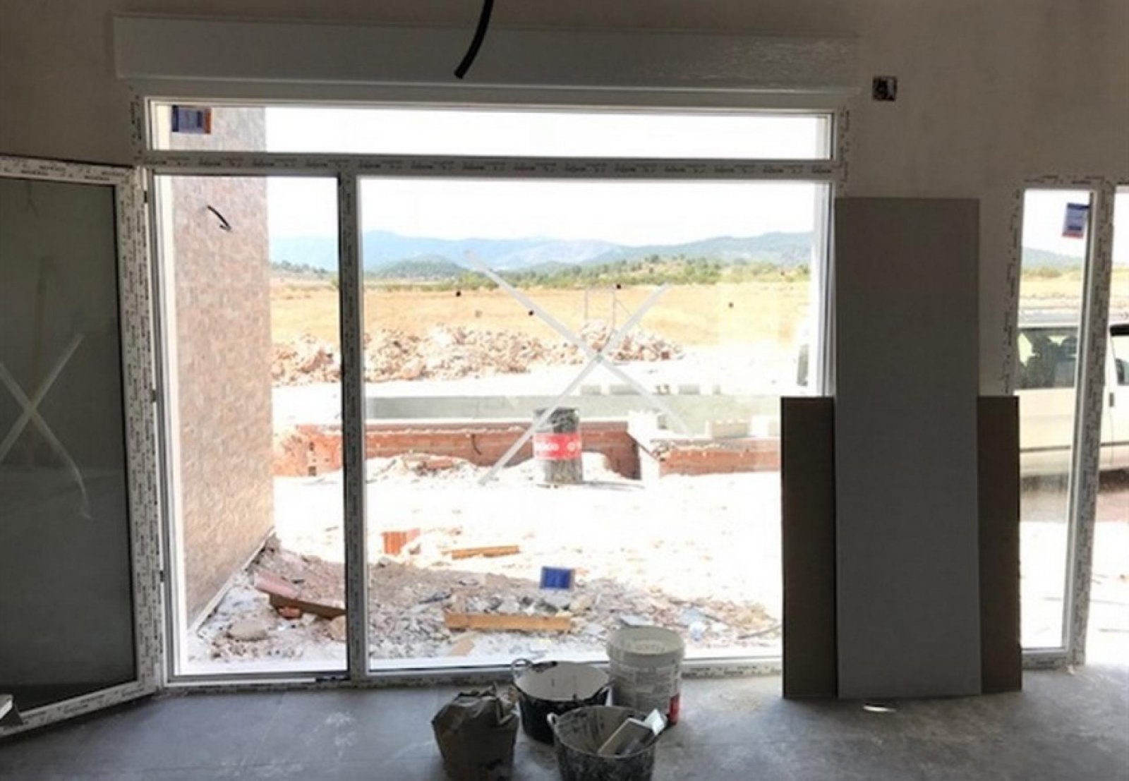 <p>Villa provided with 3 Bedrooms and 2 Bathrooms, private swimming pool and parking space on own plot. </p><p>Modern New Build Villa in various co...