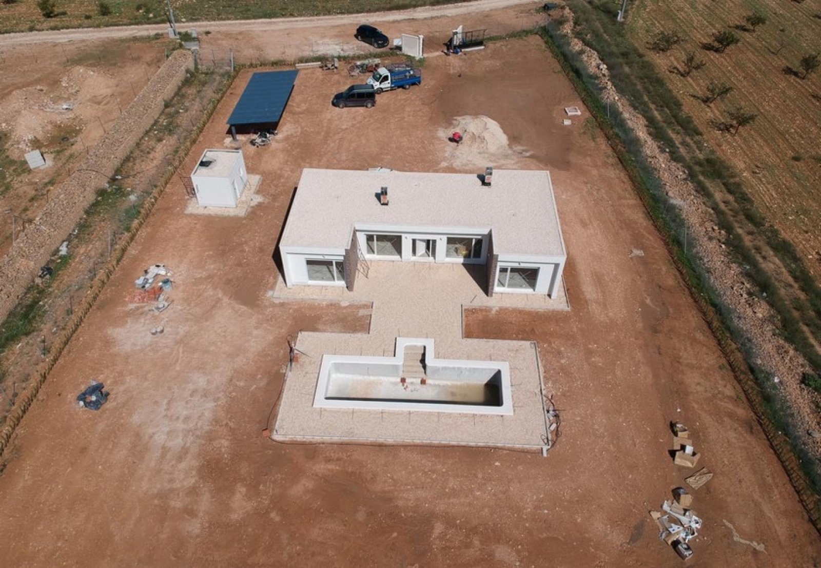<p>Villa provided with 3 Bedrooms and 2 Bathrooms, private swimming pool and parking space on own plot. </p><p>Modern New Build Villa in various co...