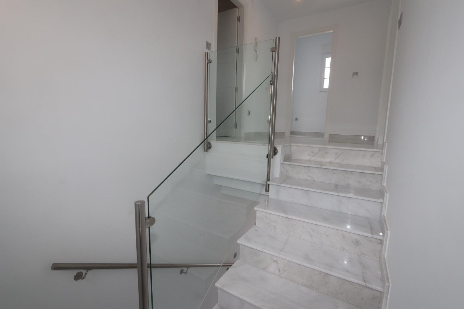 Ihre Traumvilla nach Maß mit Pool in Pinoso