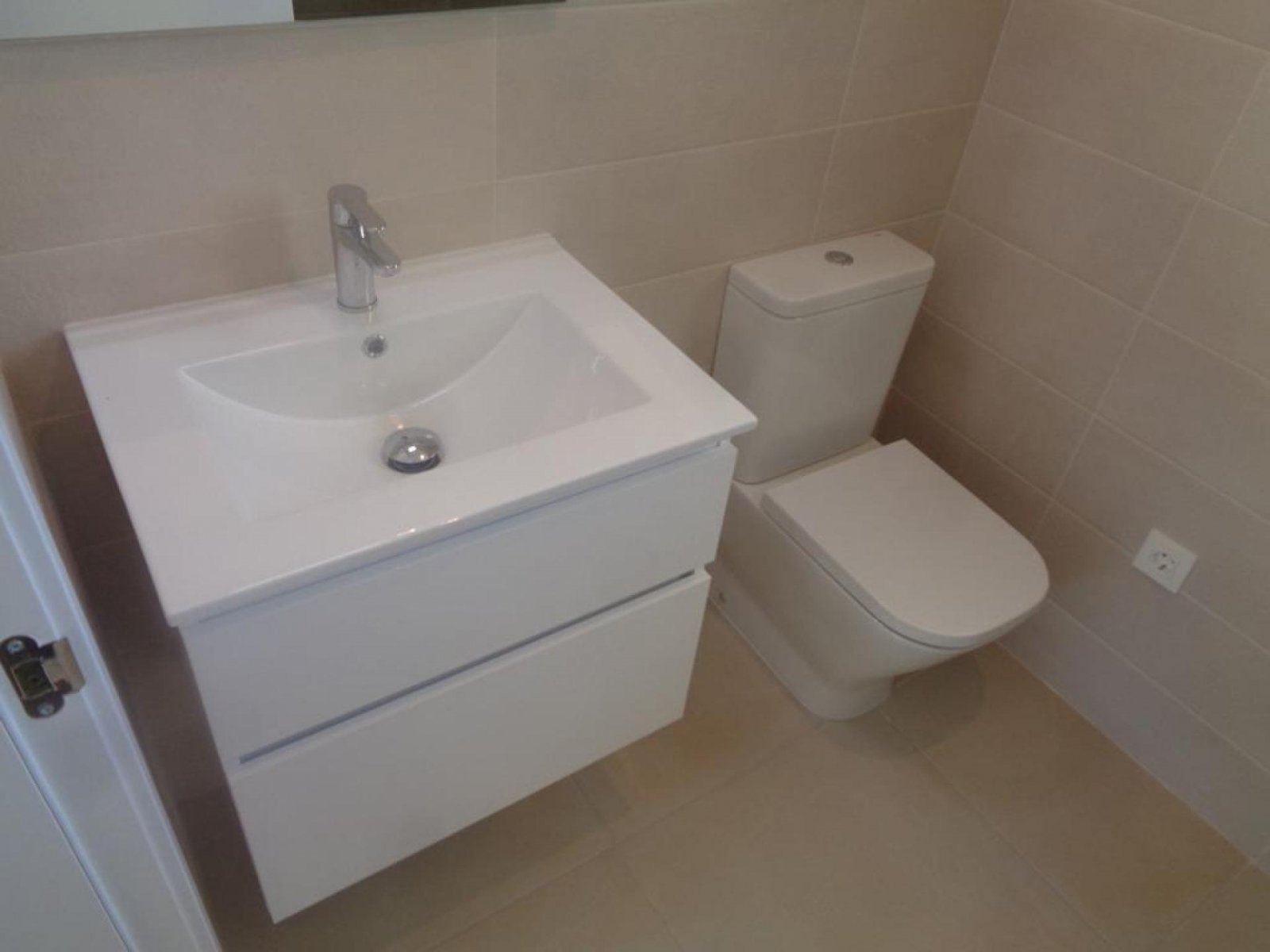 Neubauvillen in Pinoso – Freiheit, Luxus und Lebensqualität