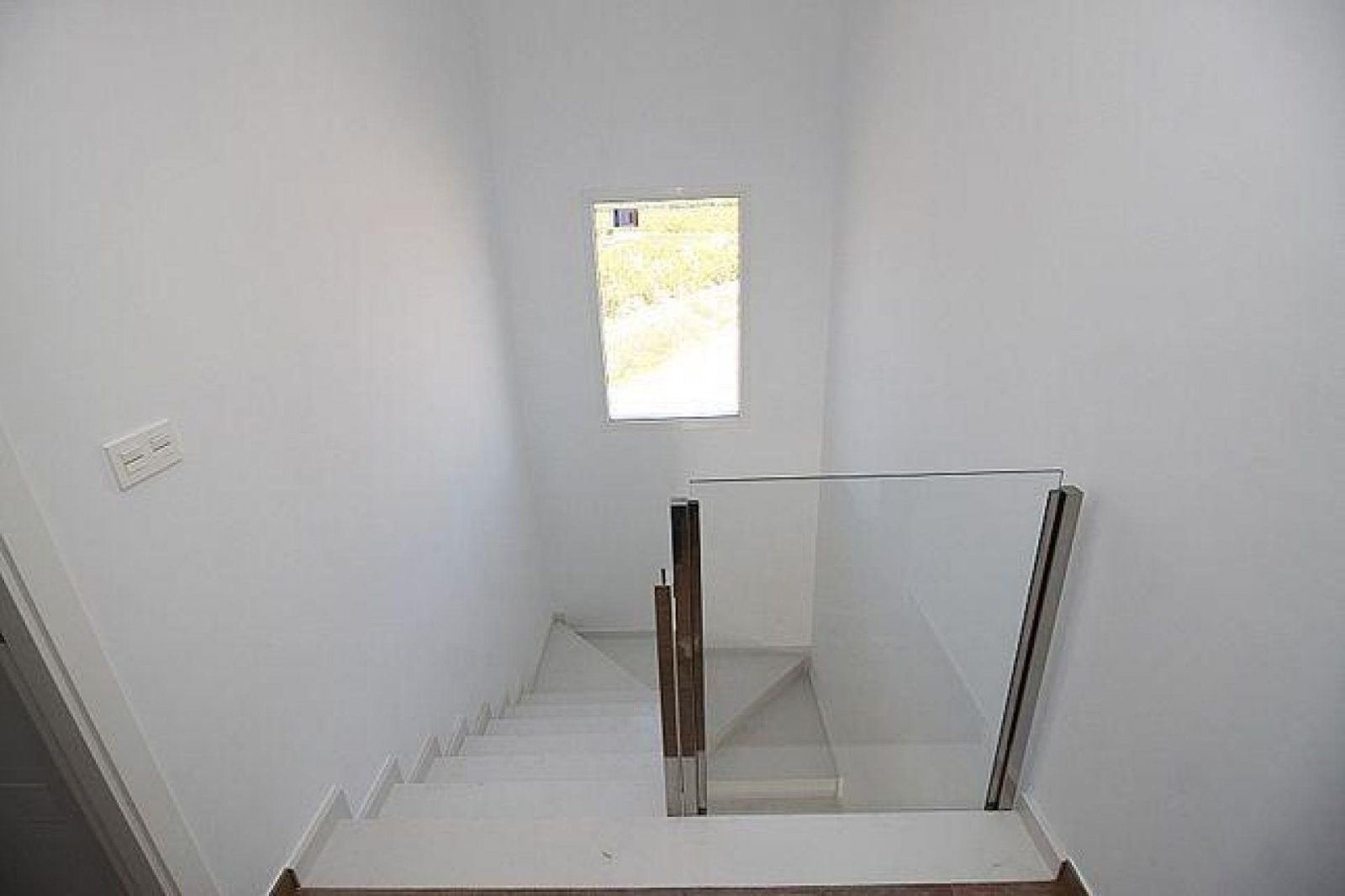 Maßgeschneiderte Villen mit Pool und Gästehaus in Alicante