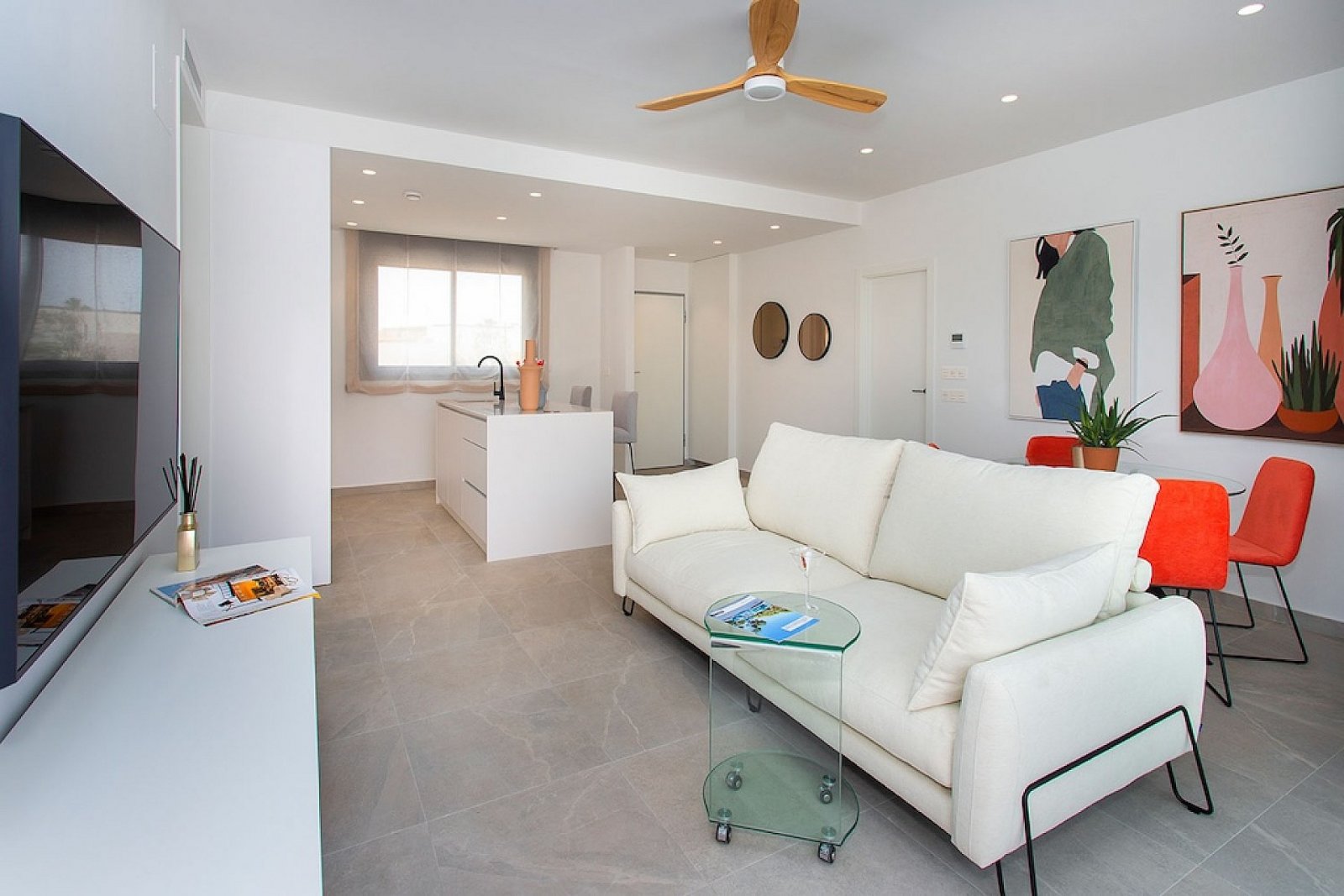 <p>Villa provided with 3 Bedrooms and 2 Bathrooms, private swimming pool and parking space on own plot. </p><p>Discover these modern single-storey ...