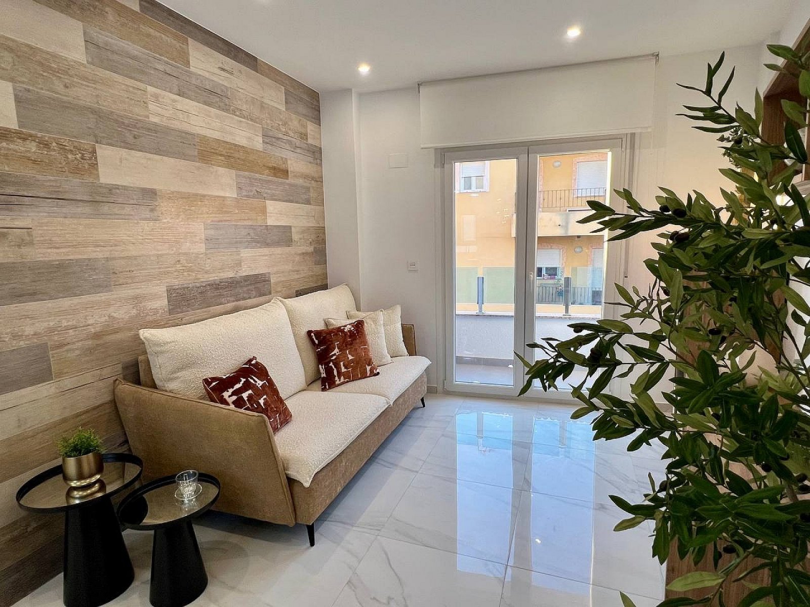 <p>Apartment with terrace provided with 2 Bedrooms and 1 Bathrooms, communal swimming pool and no parking place. </p><p>Discover a small-scale proj...