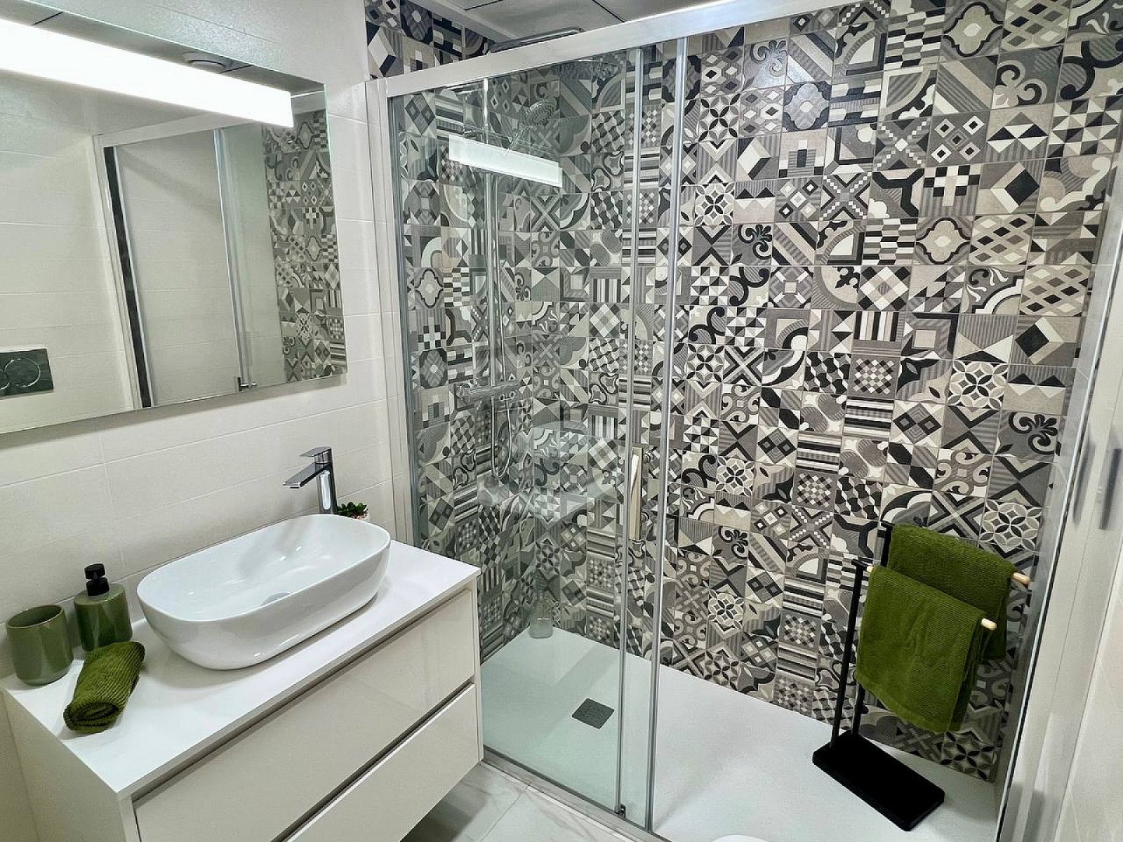 <p>Apartment with terrace provided with 2 Bedrooms and 1 Bathrooms, communal swimming pool and no parking place. </p><p>Discover a small-scale proj...