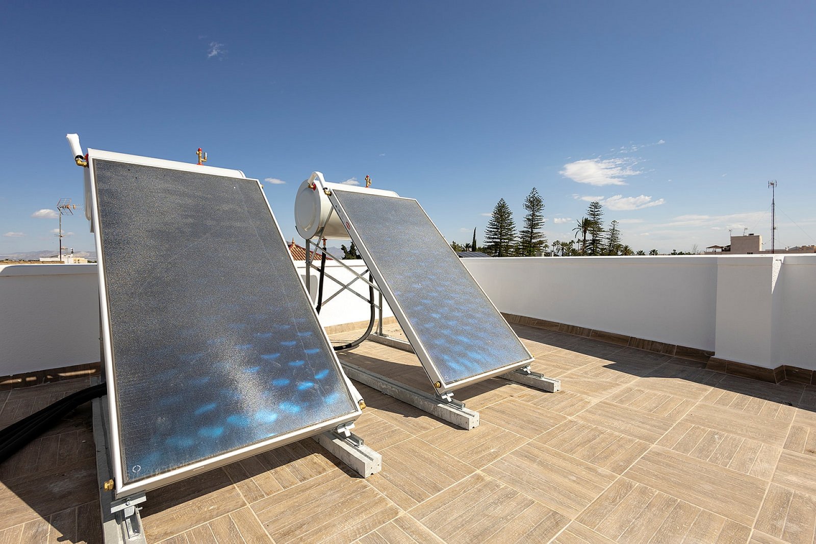 <p>Apartment with terrace provided with 2 Bedrooms and 1 Bathrooms, communal swimming pool and no parking place. </p><p>Discover a small-scale proj...