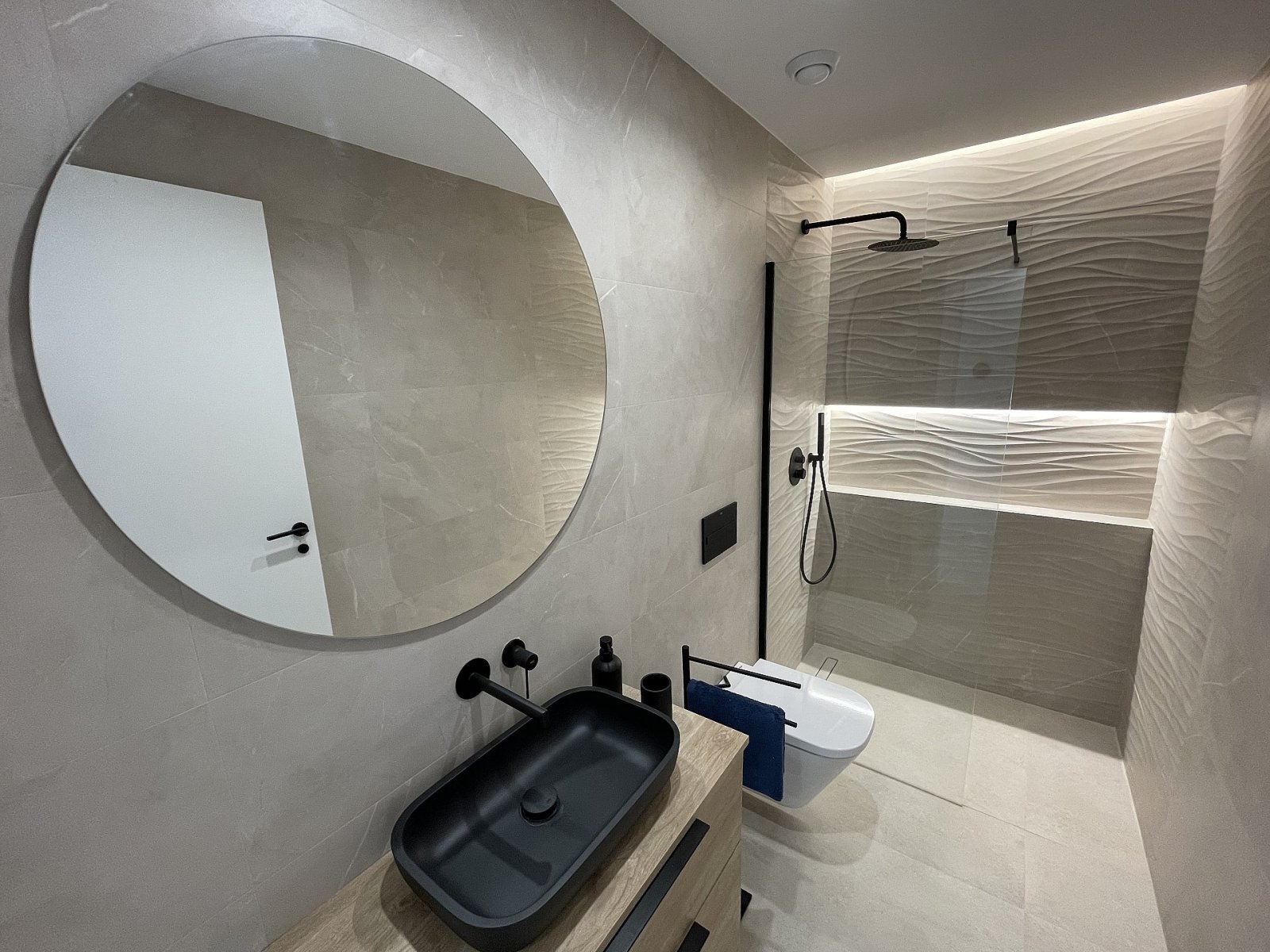 <p>Villa provided with 3 Bedrooms and 2 Bathrooms, private swimming pool and parking space on own plot. </p>