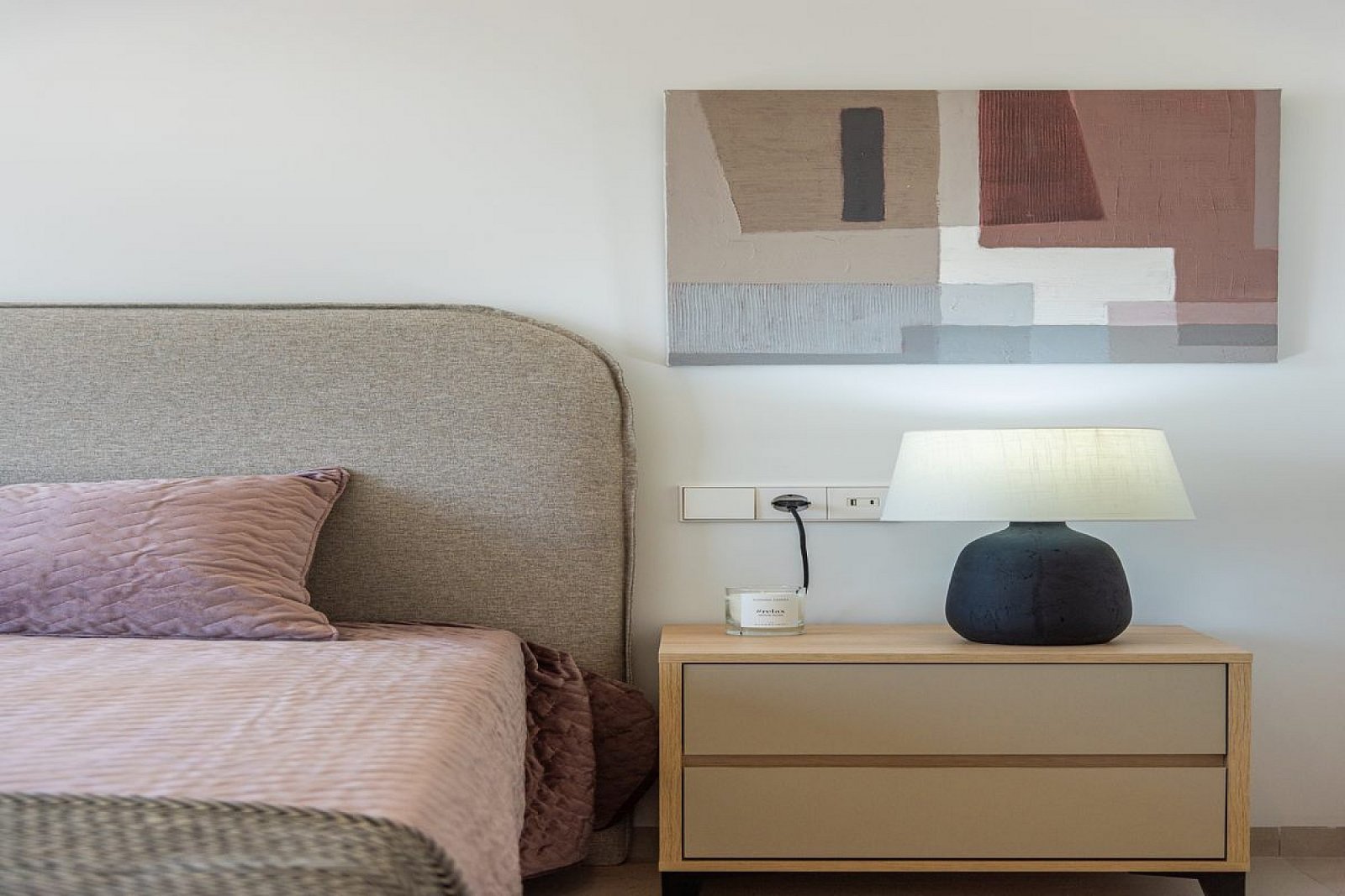 <p>Villa provided with 3 Bedrooms and 3 Bathrooms, private swimming pool and parking space on own plot. </p>