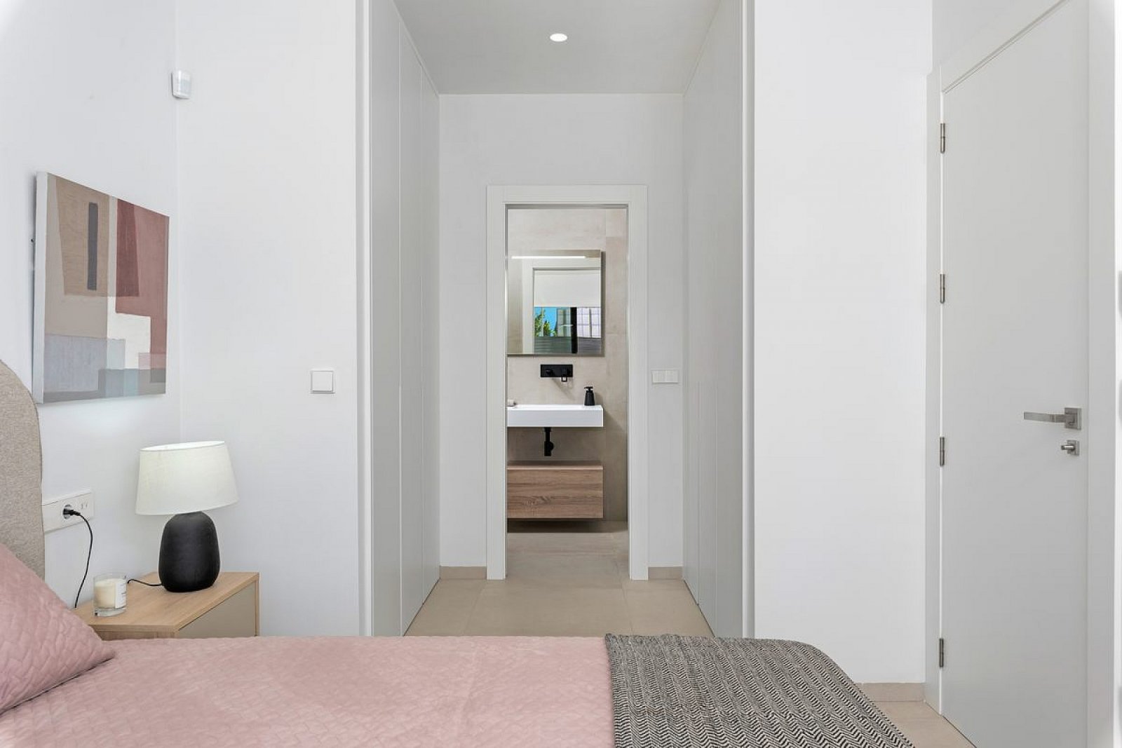 <p>Villa provided with 3 Bedrooms and 3 Bathrooms, private swimming pool and parking space on own plot. </p>