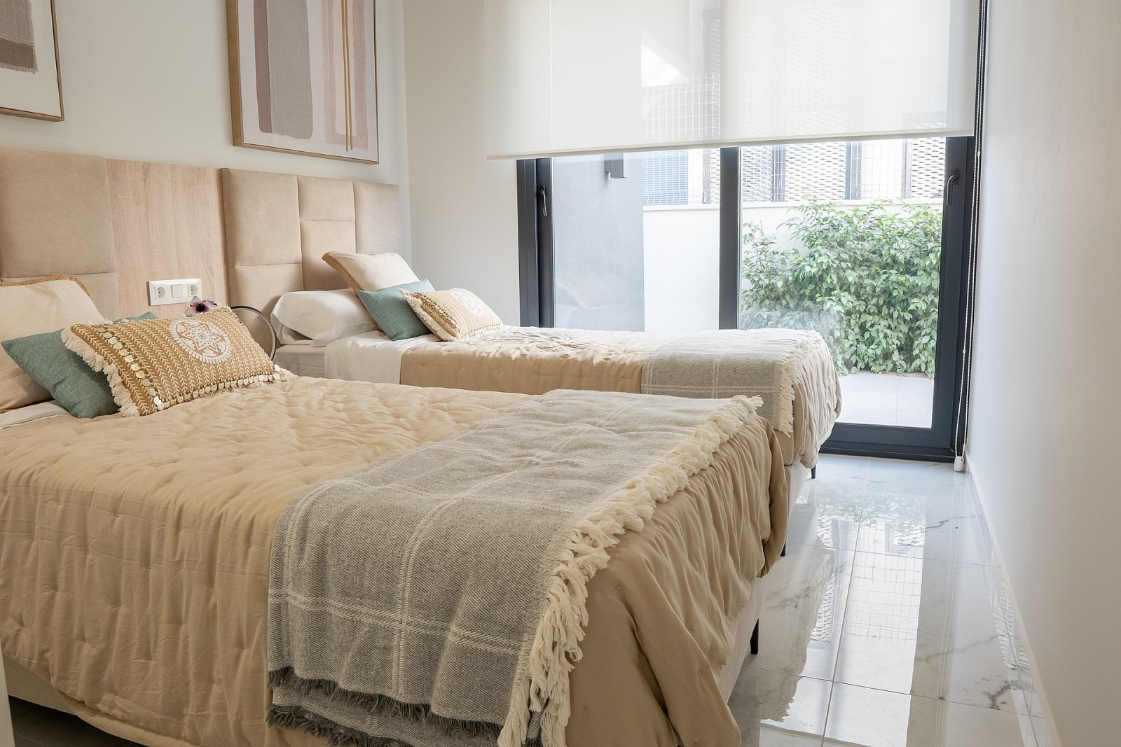 <p>Villa provided with 3 Bedrooms and 3 Bathrooms, private swimming pool and parking space on own plot. </p>