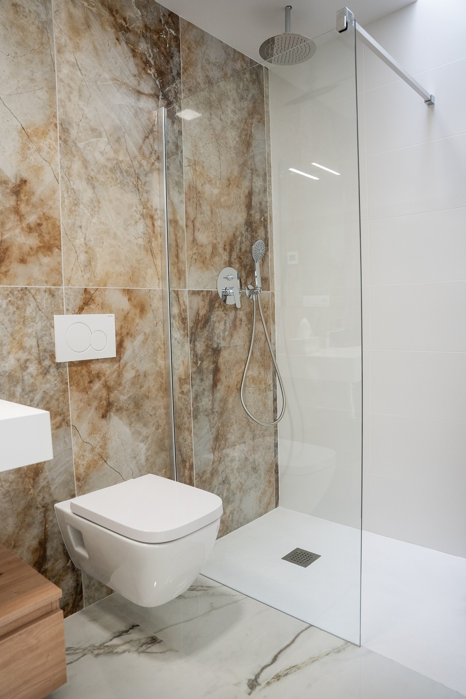 <p>Villa provided with 3 Bedrooms and 3 Bathrooms, private swimming pool and parking space on own plot. </p>