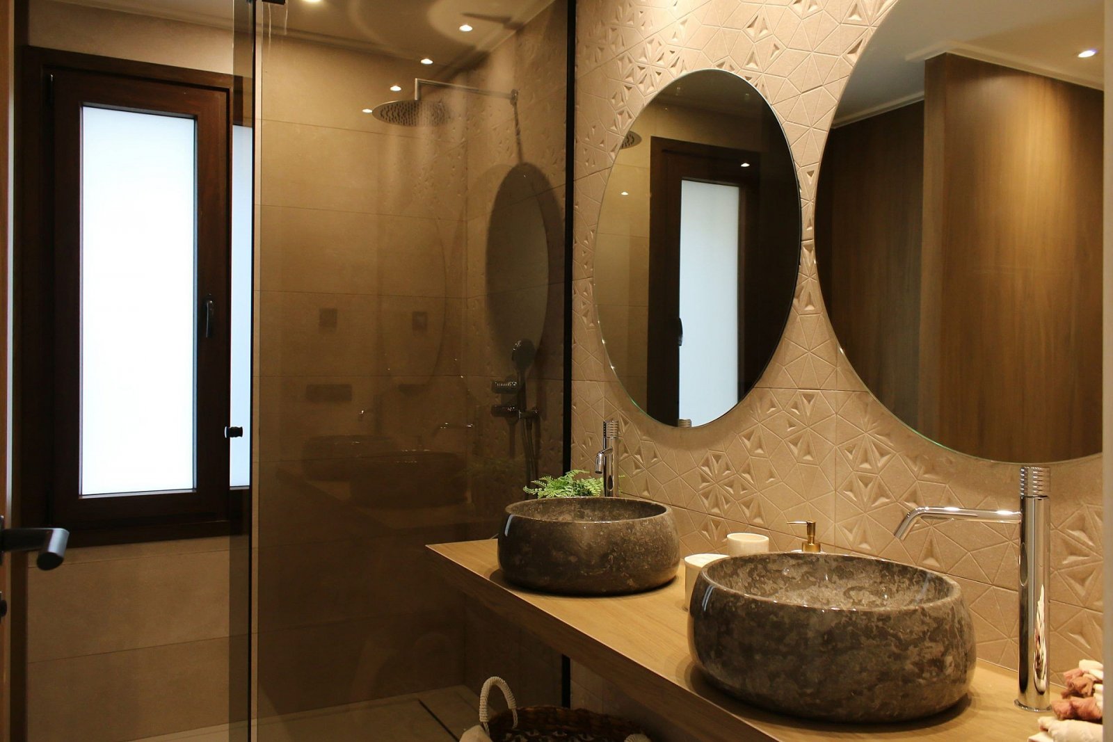 Traumvilla mit Pool & Gartenparadies