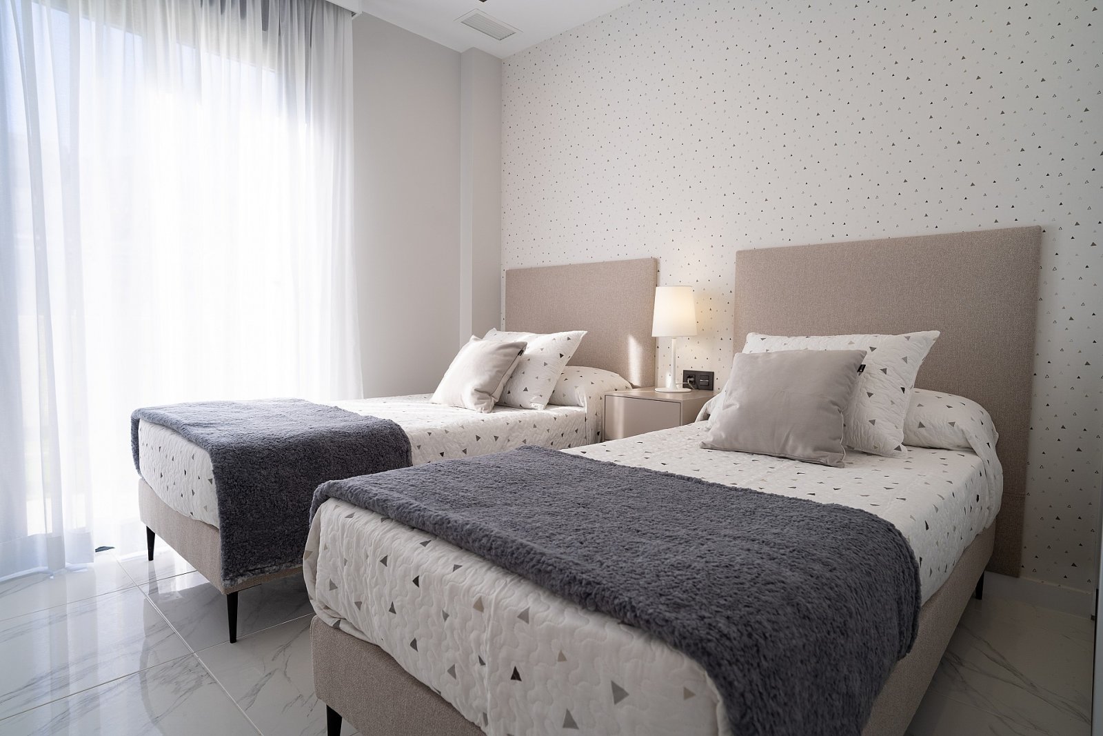 Stilvolles Apartment mit Gemeinschaftspool und Privatparkplatz