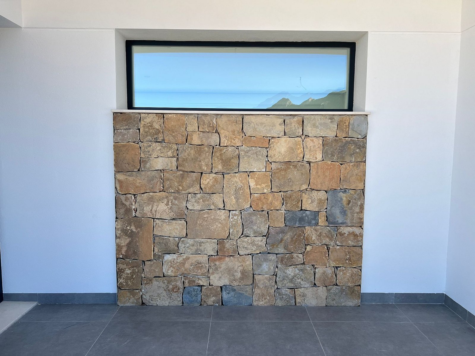 Luxusvilla mit Pool, Garage und spektakulärem Panorama