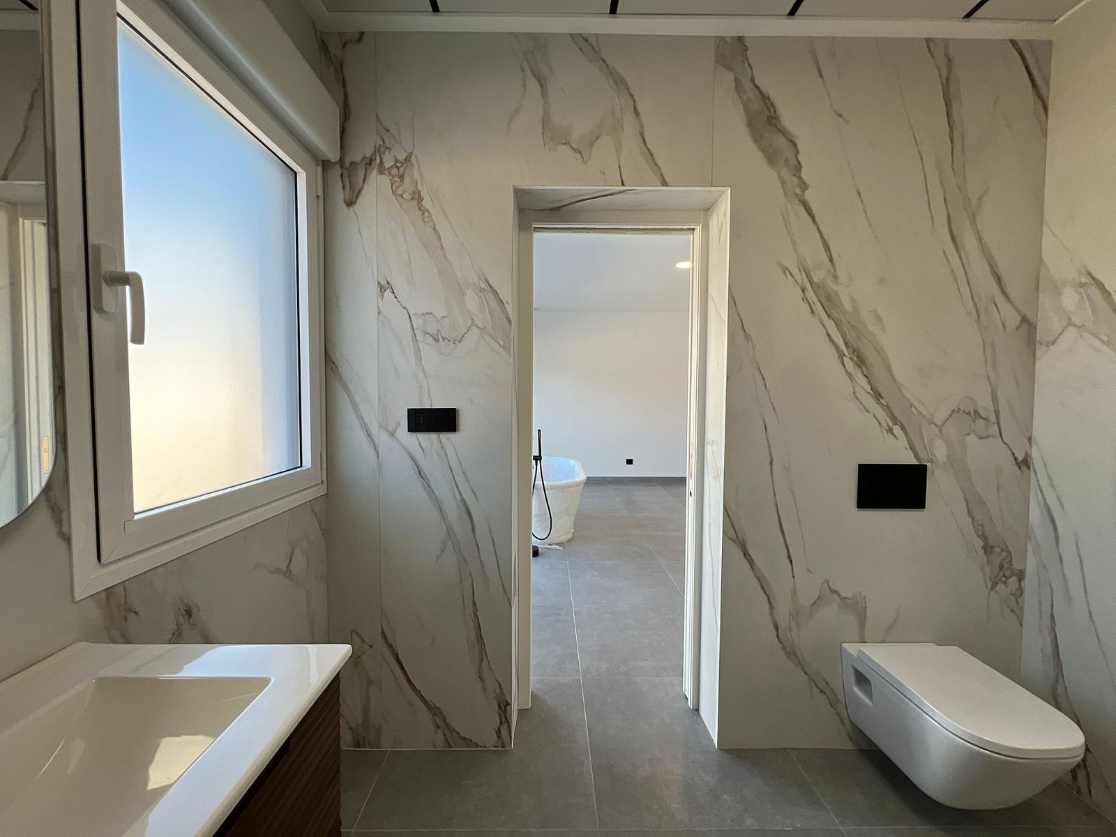 Luxusvilla mit Pool, Garage und spektakulärem Panorama